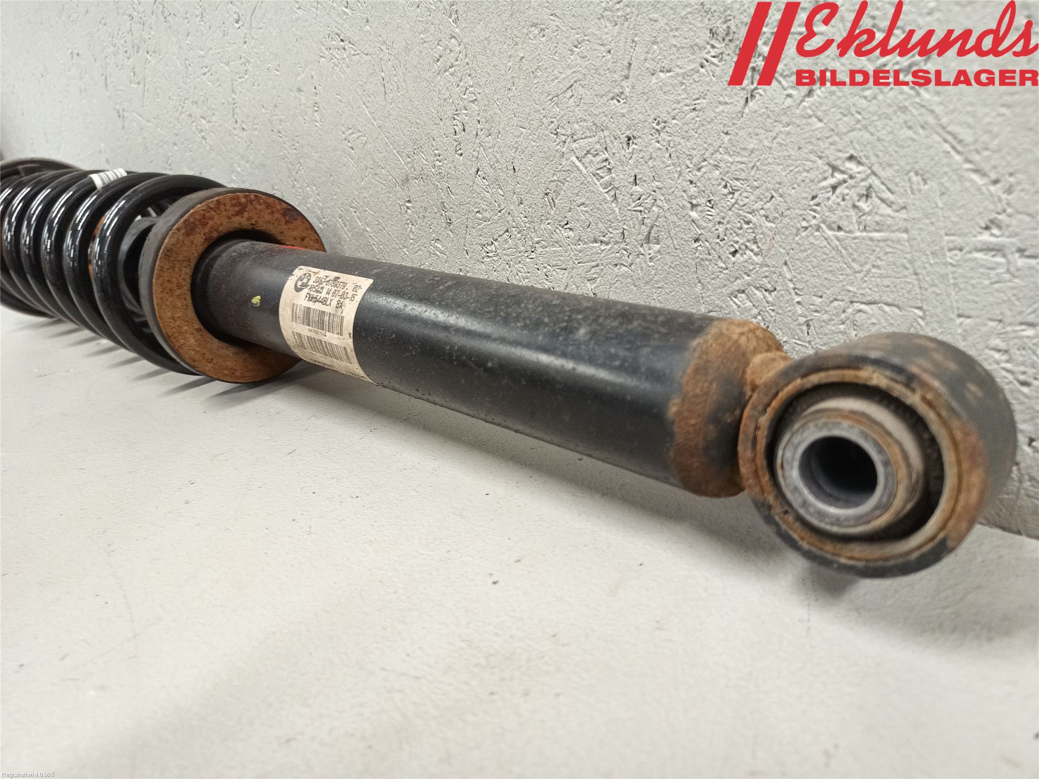 BMW 5 F10/F11/F18 09-17 Fjäderben Bak Vänster