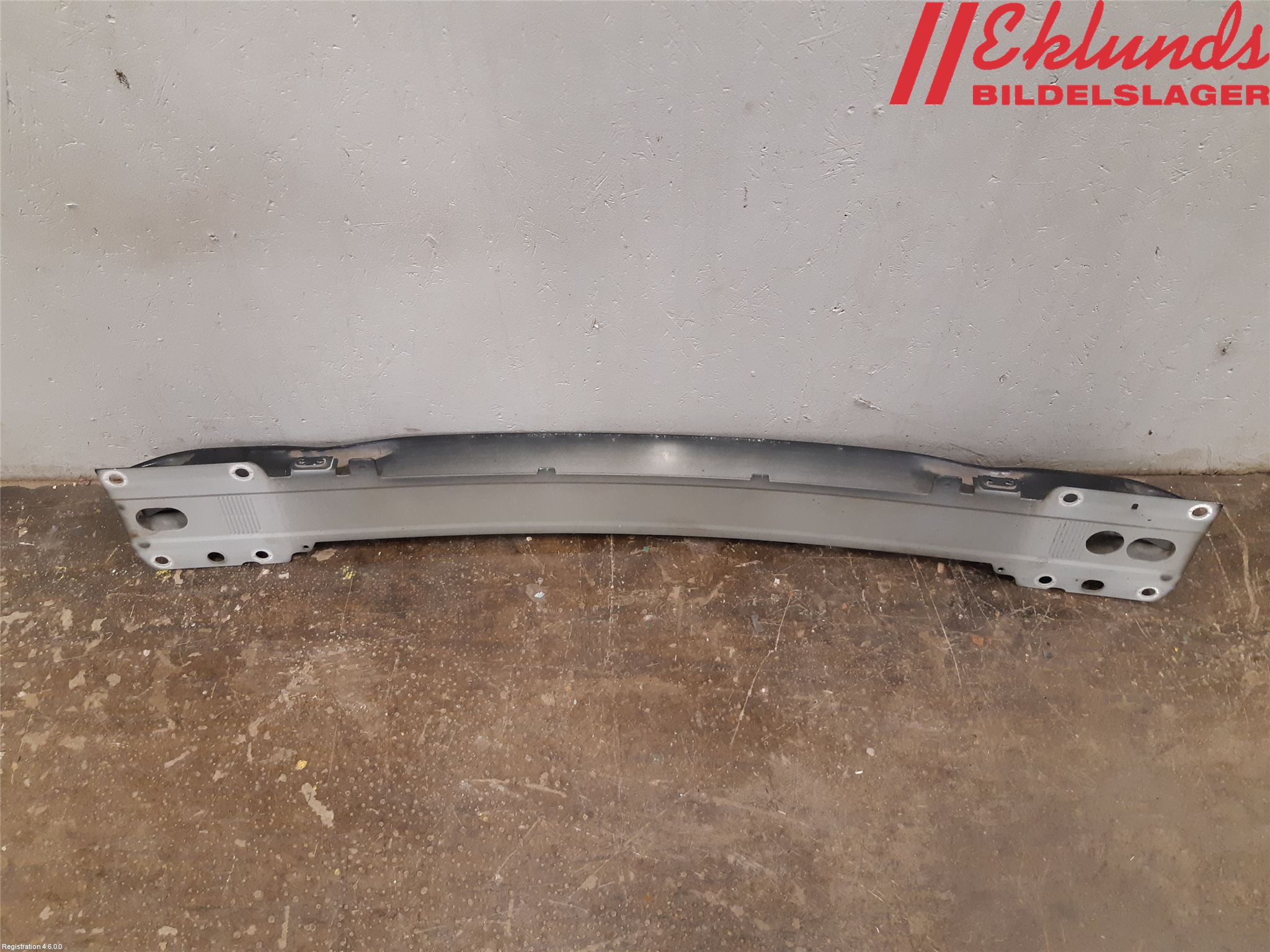 Volvo V70 14-16 Stötfångarbalk Fram
