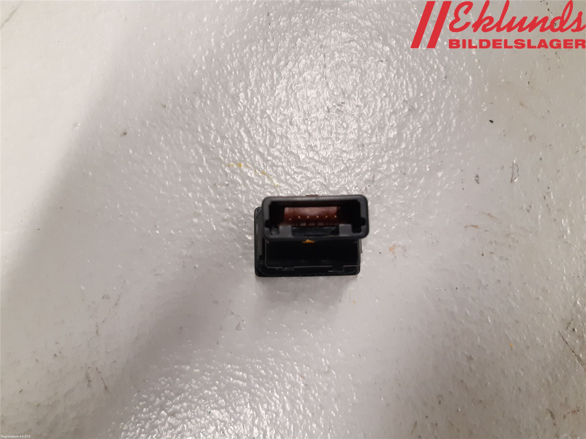Toyota AVENSIS 09-15 Strömställare Parkeringshjälp