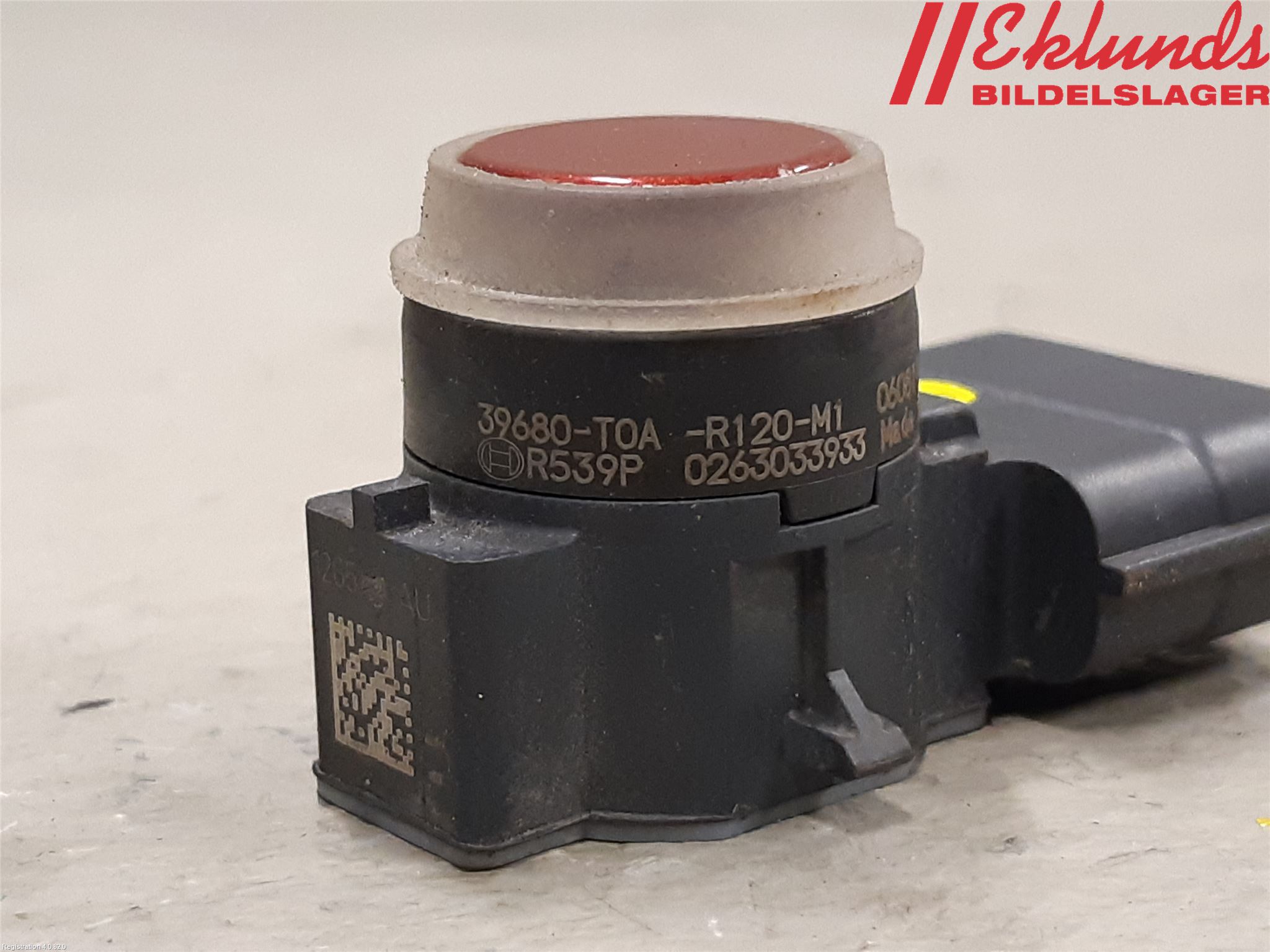 Honda CR-V 13-18 Parkeringshjälp Frontsensor