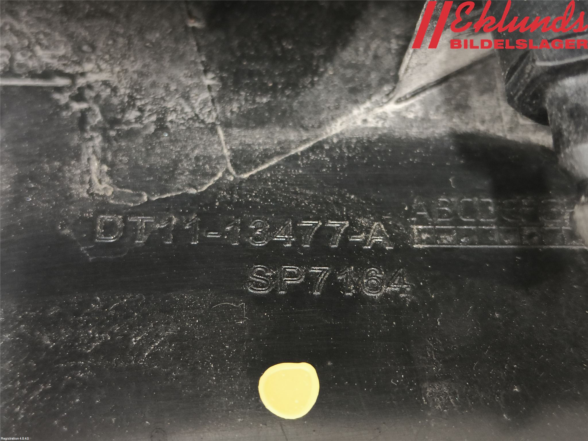 Ford TRANSIT/TOURNEO CONNECT 13-22 Skärm Hörn Utfyllnad Bak