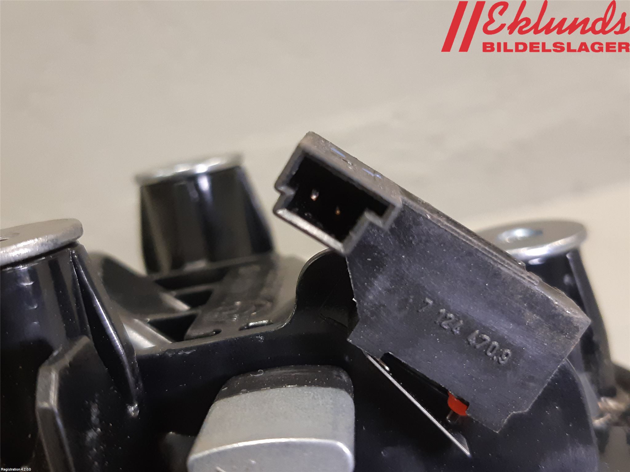 BMW 1 F20/F21 11-19 Emblem