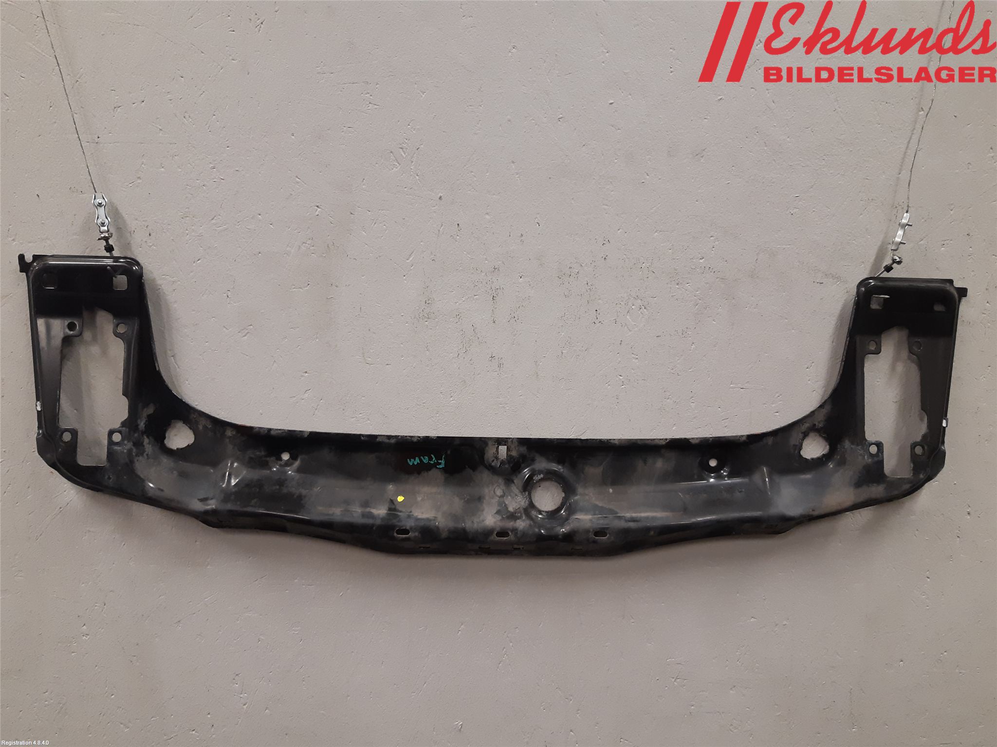 BMW 1 F20/F21 11-19 Front Huvlåsplåt-Balk