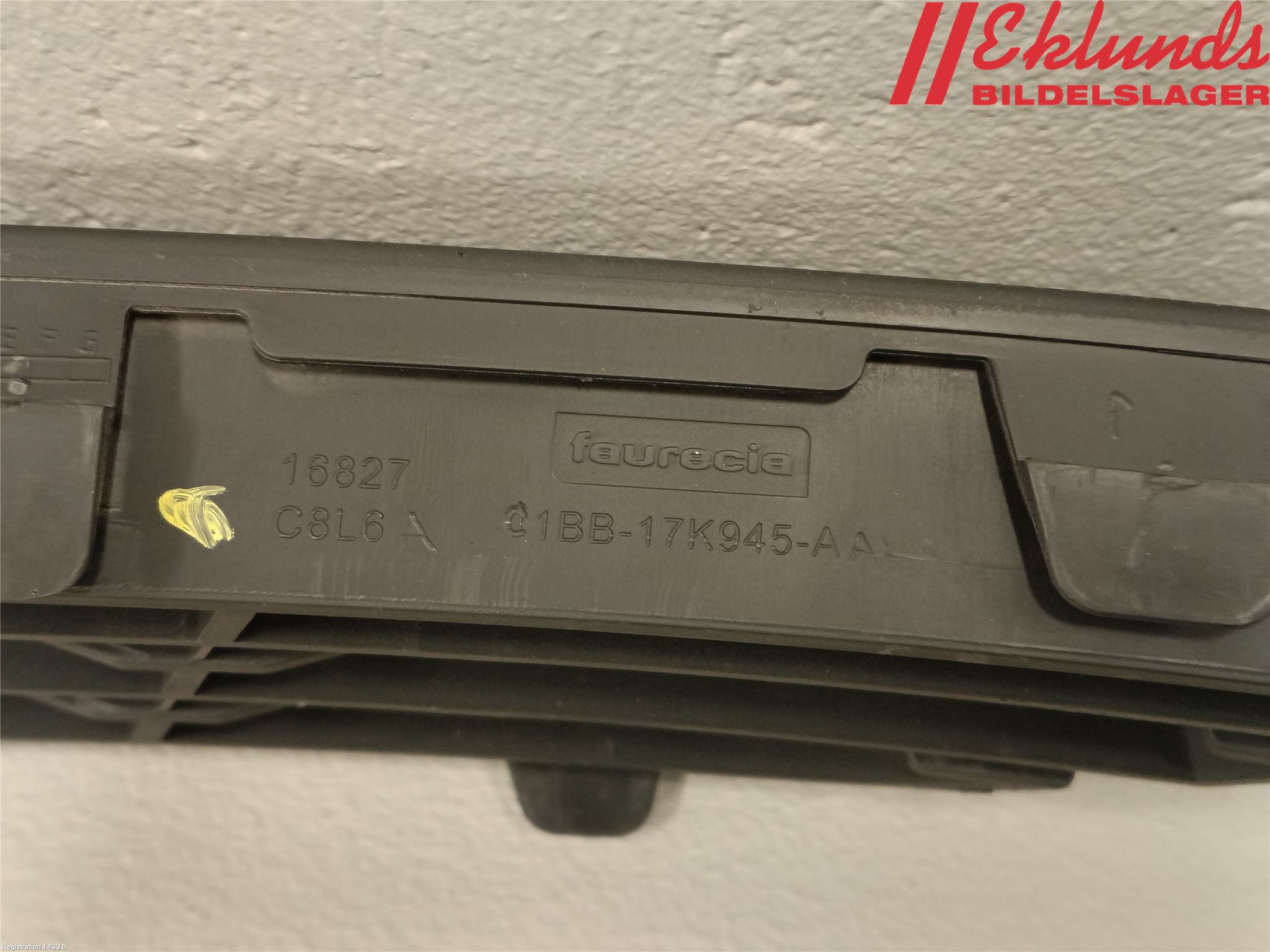 Ford FIESTA 13-17 Grilldel Mitt