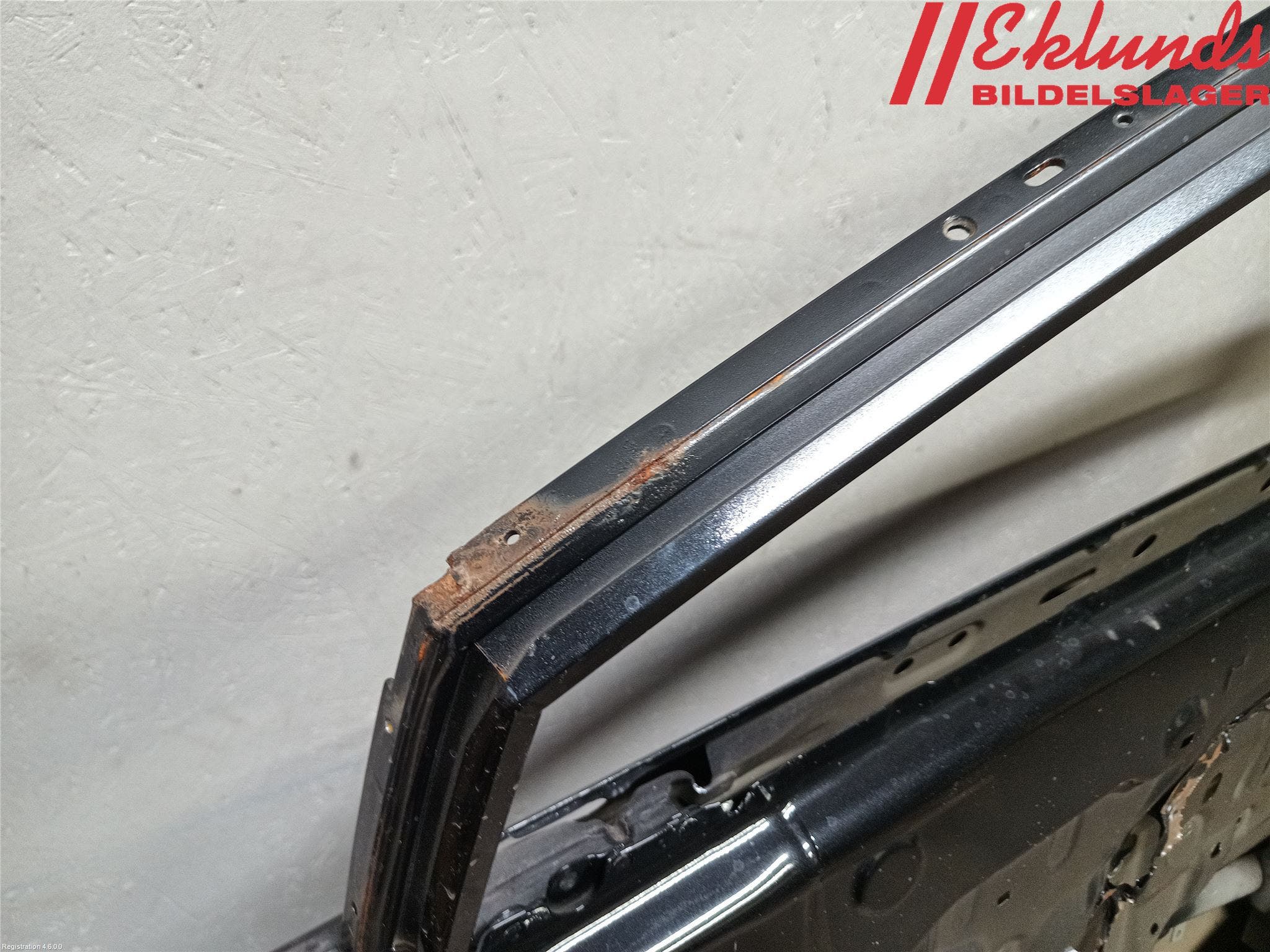 Toyota AVENSIS 09-15 Dörr Fram Höger