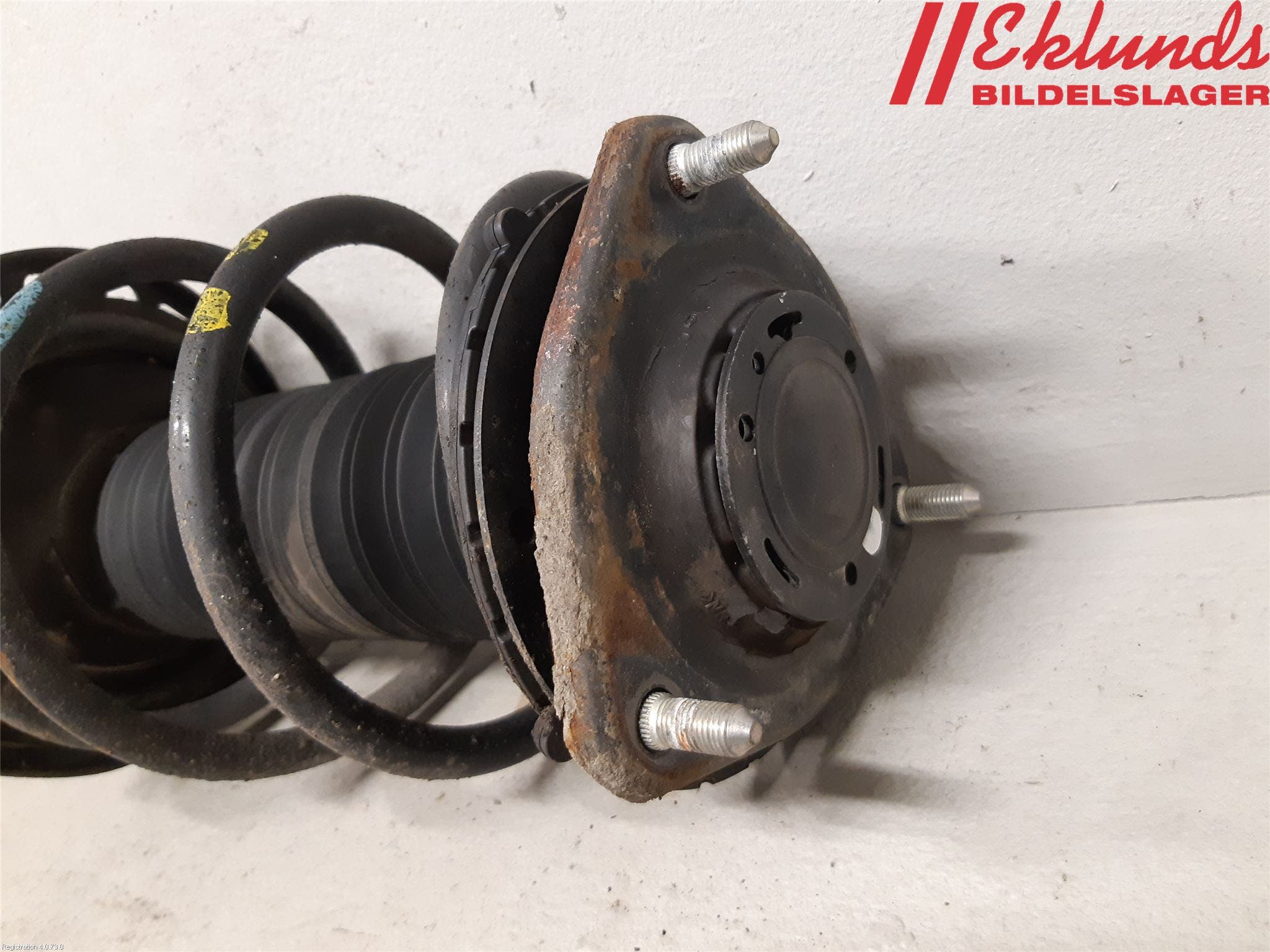 Toyota RAV4 13-18 Fjäderben Fram Höger