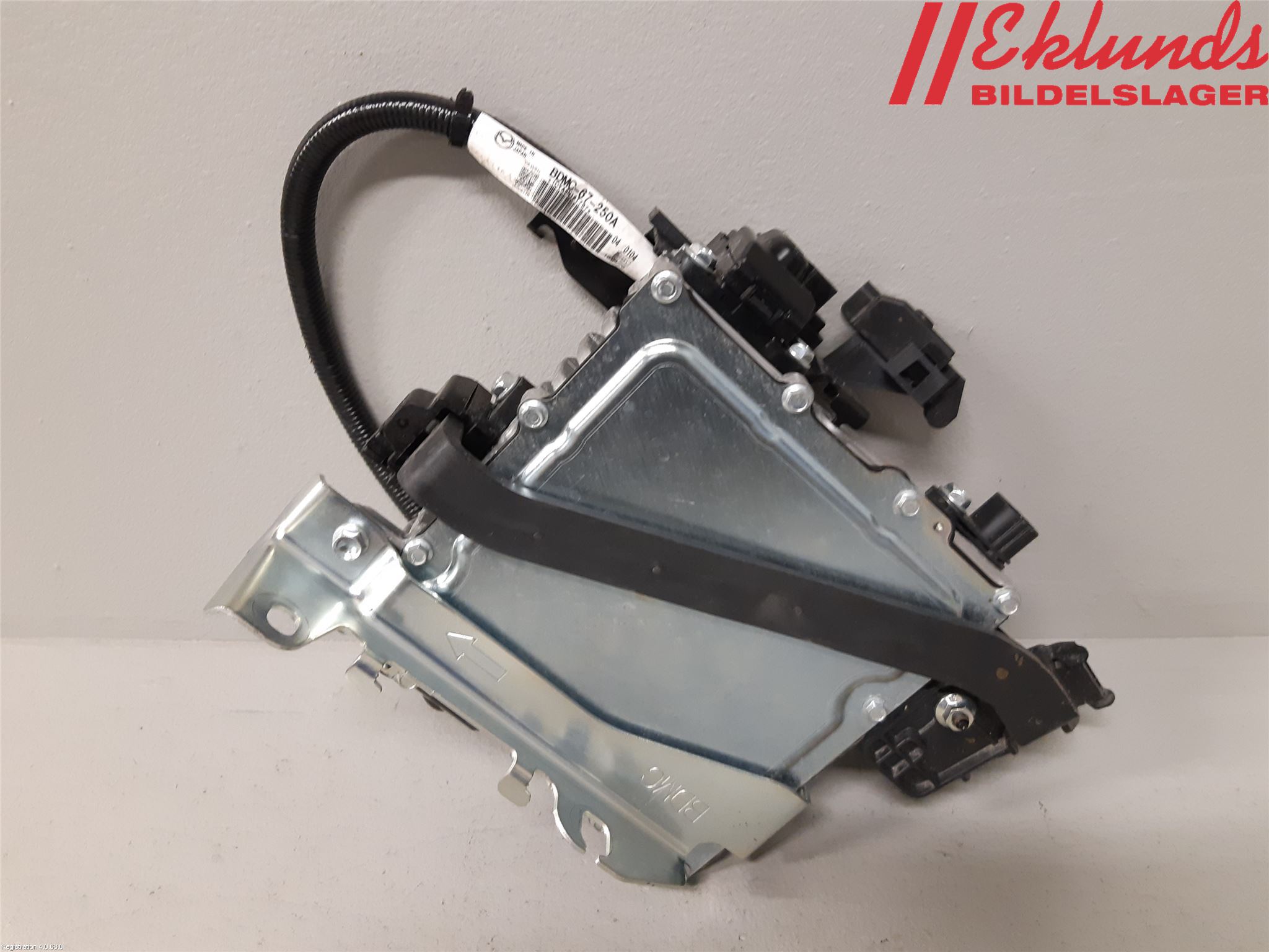 Mazda CX-30 20- Converter