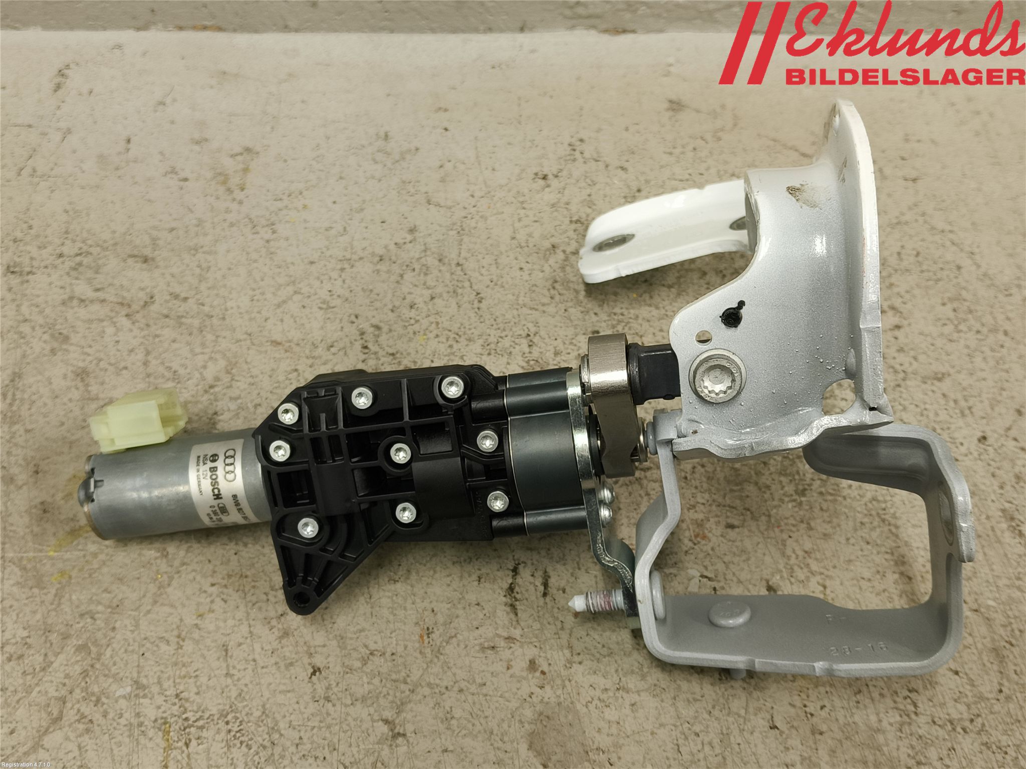 Audi A4/S4 B9 16-19 Bakluckeöppnare Automatisk