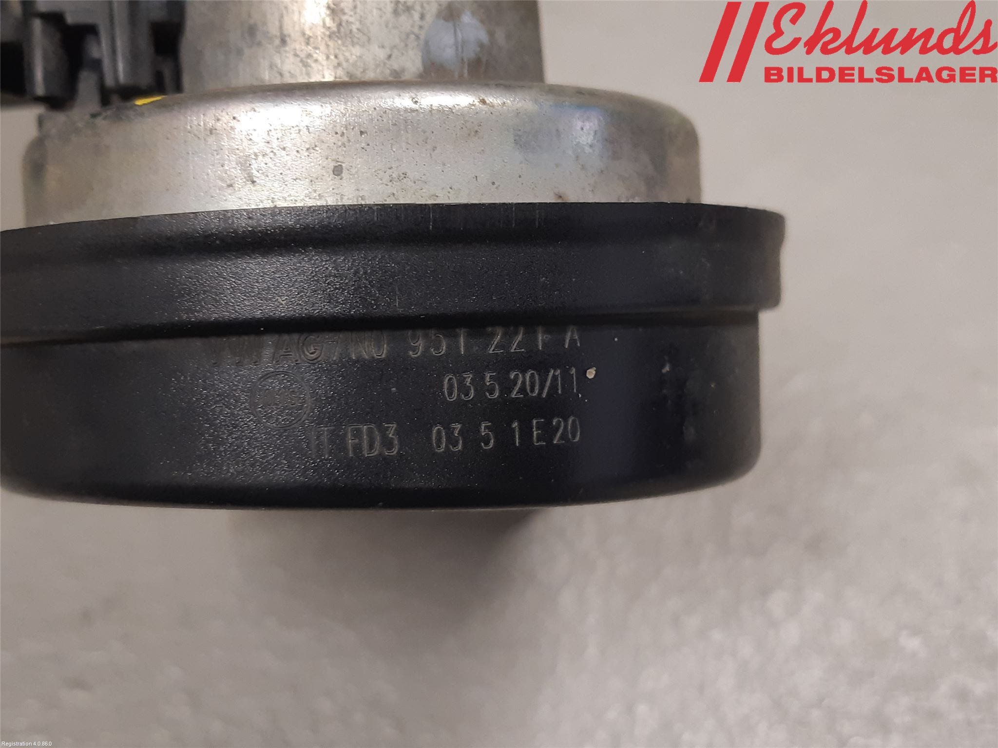 Volkswagen VW PASSAT 11-14 Signalhorn