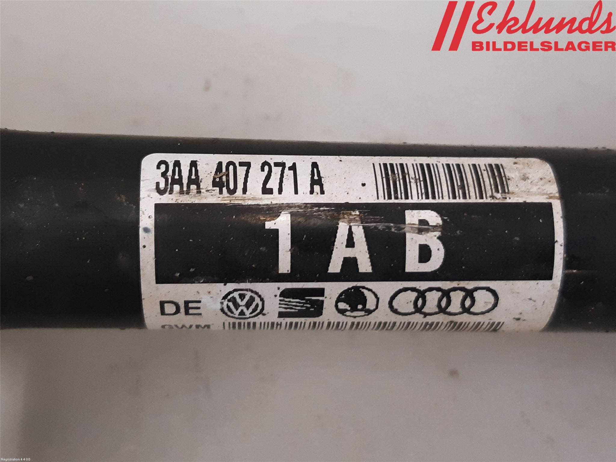 Volkswagen VW PASSAT 11-14 Drivaxel Fram Vänster