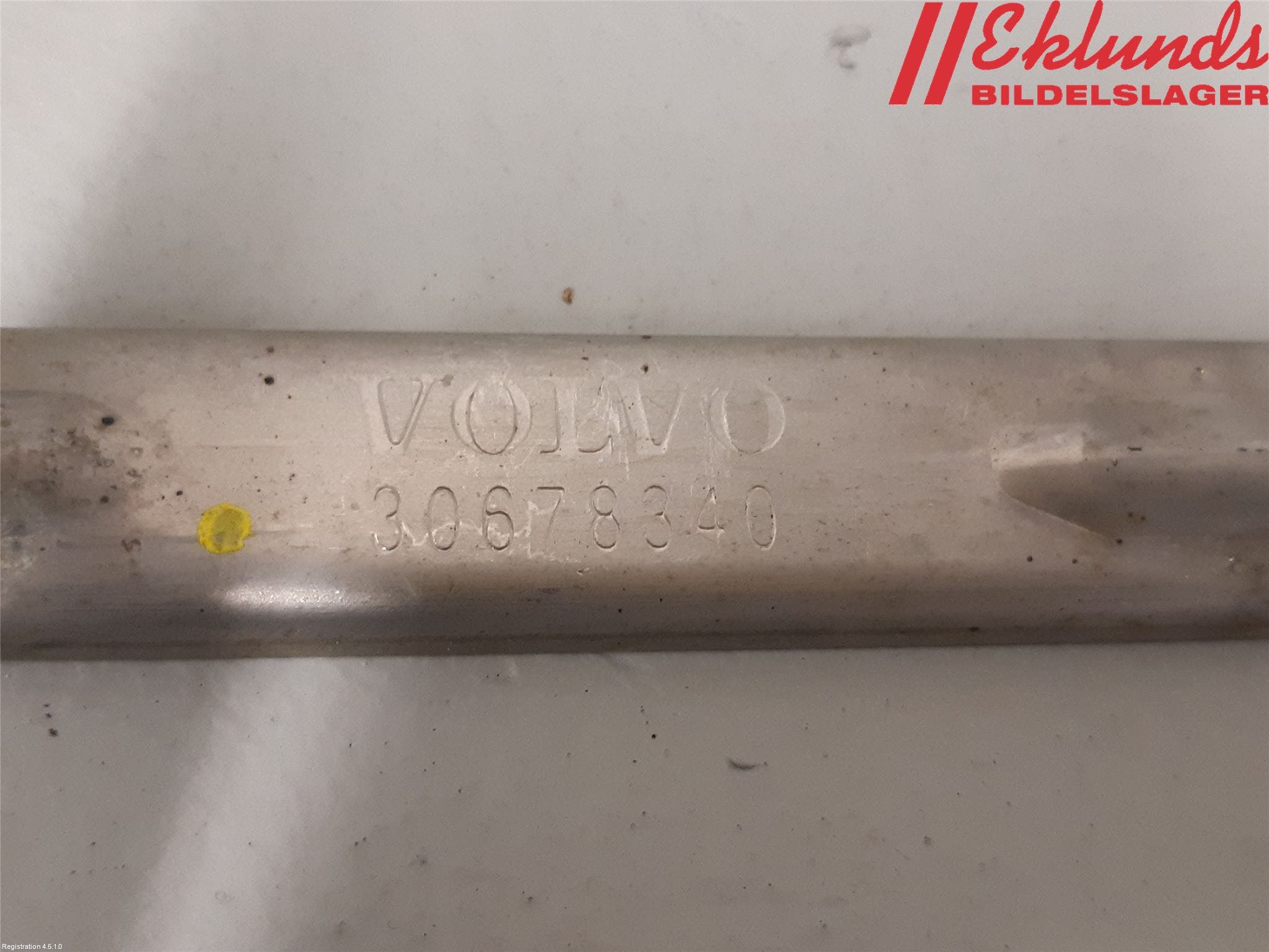 Volvo V70 08-13 Strålkast Fästsarg