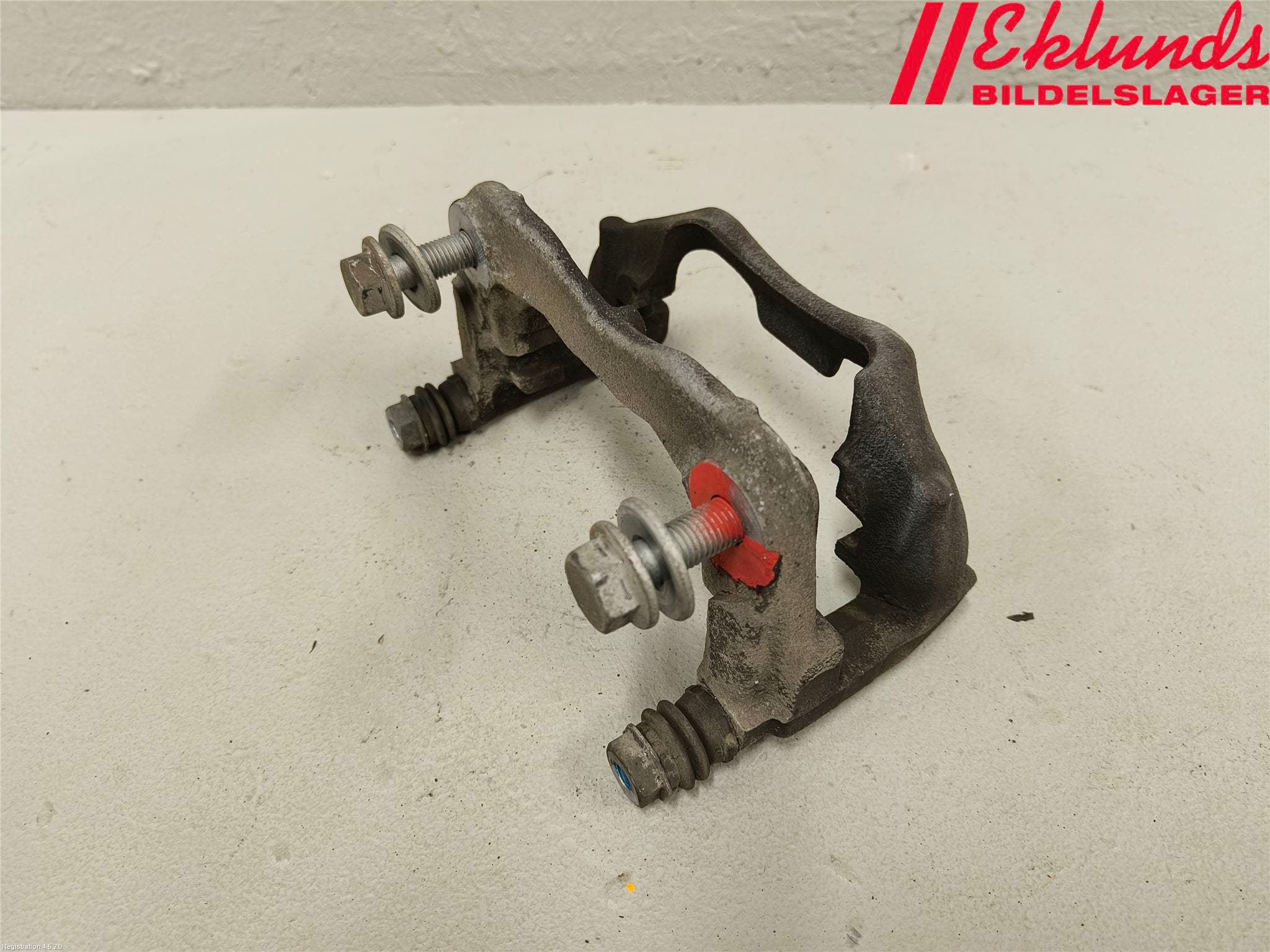 BMW X1 F48 15-22 Bromsokshållare