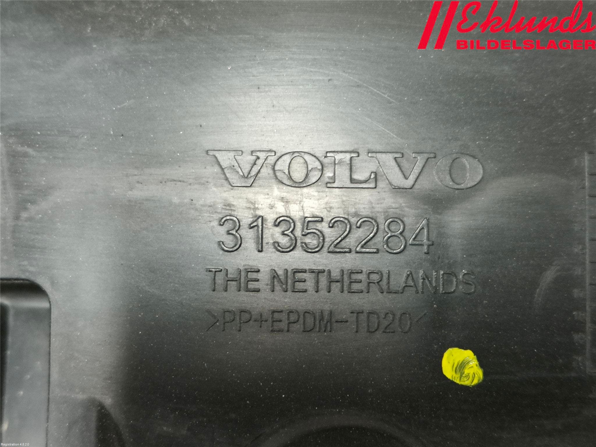 Volvo V60 14-18 Stötfångarfäste Bak Vä