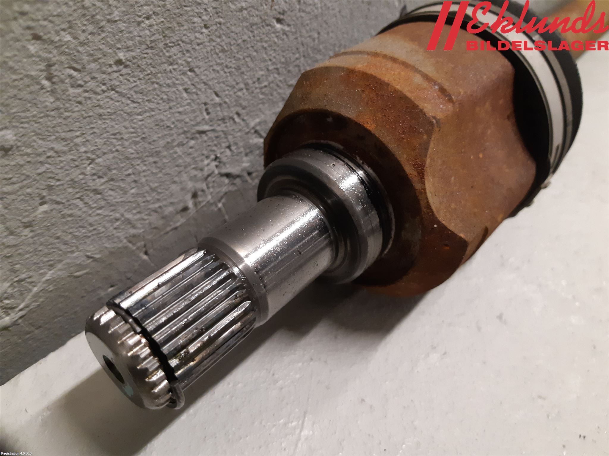 Kia STONIC 18->> Drivaxel Fram Höger