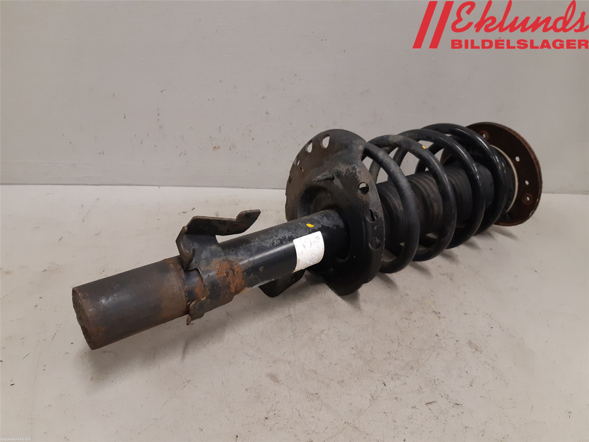 Volvo XC70 08-13 Fjäderben Fram Höger