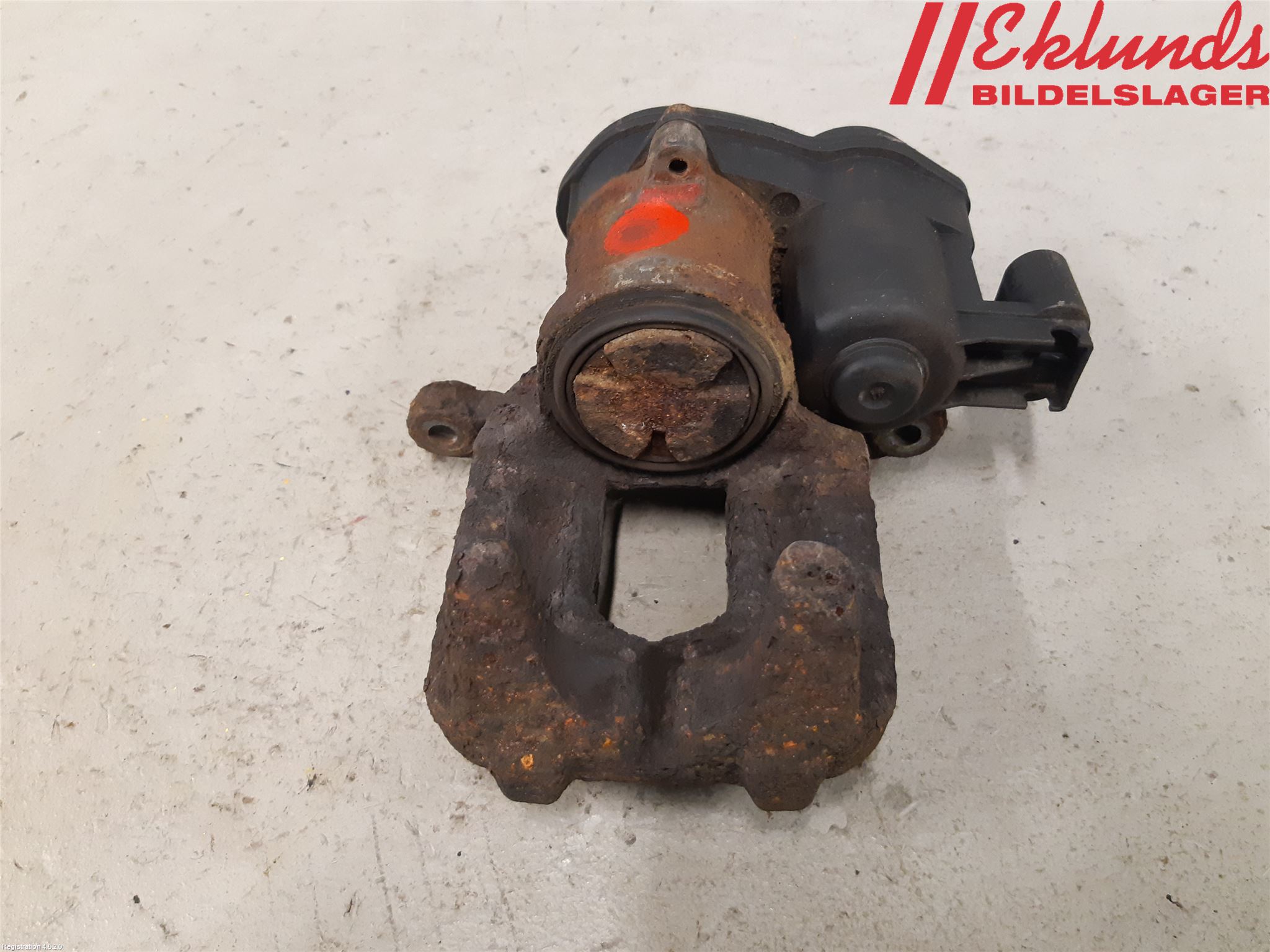 BMW 5 F10/F11/F18 09-17 Bromsok Bak Vänster