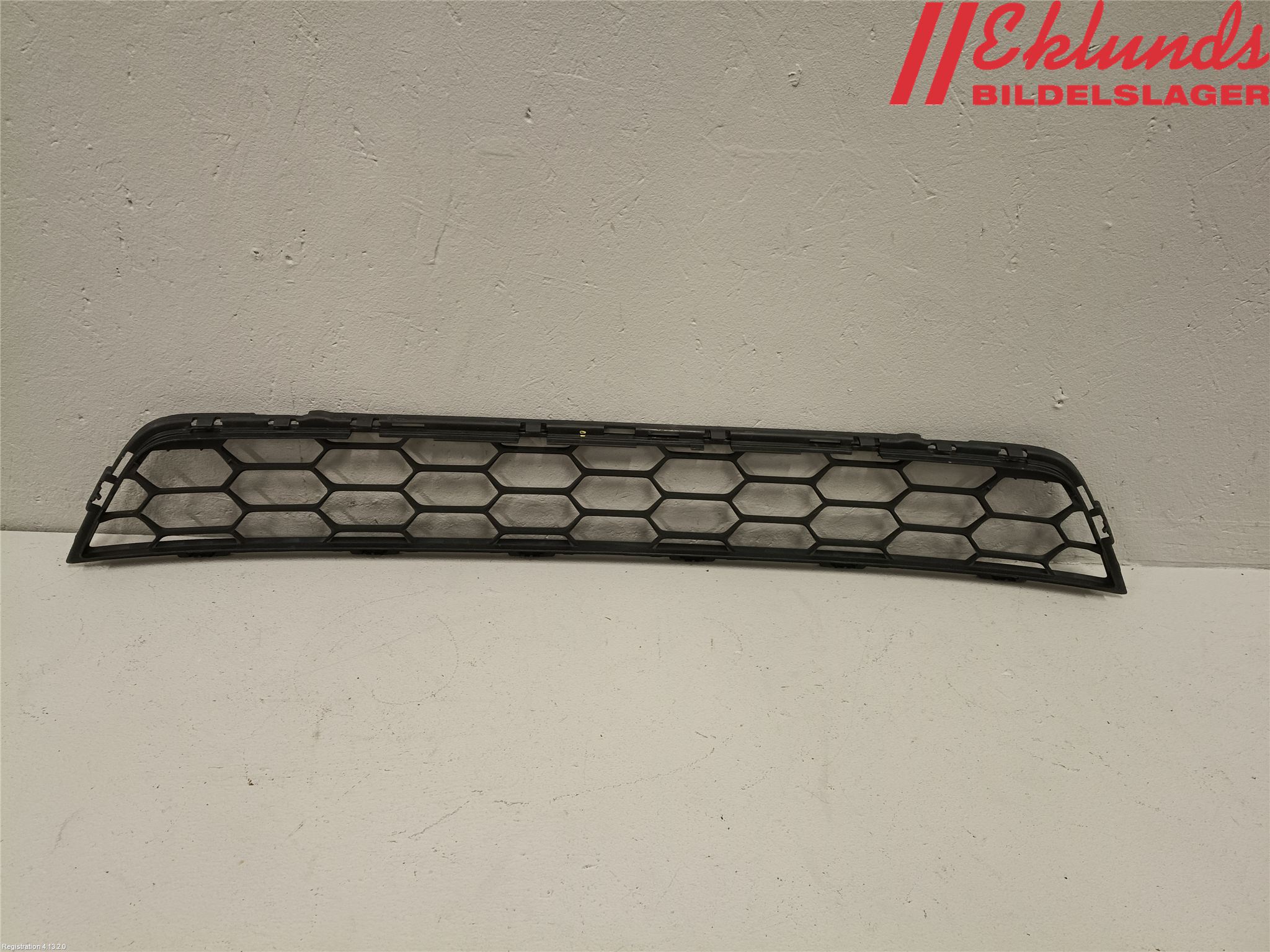 Volvo V40 12-19 Stöt Utfyllnad-List-Grill