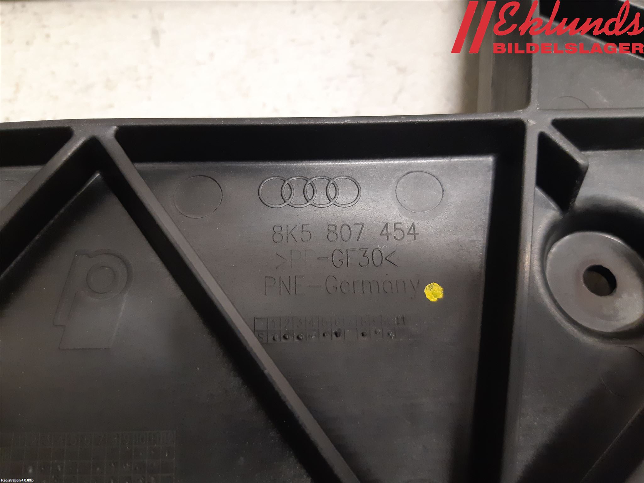 Audi A4/S4 08-11 Stötfångarfäste Bak Hö