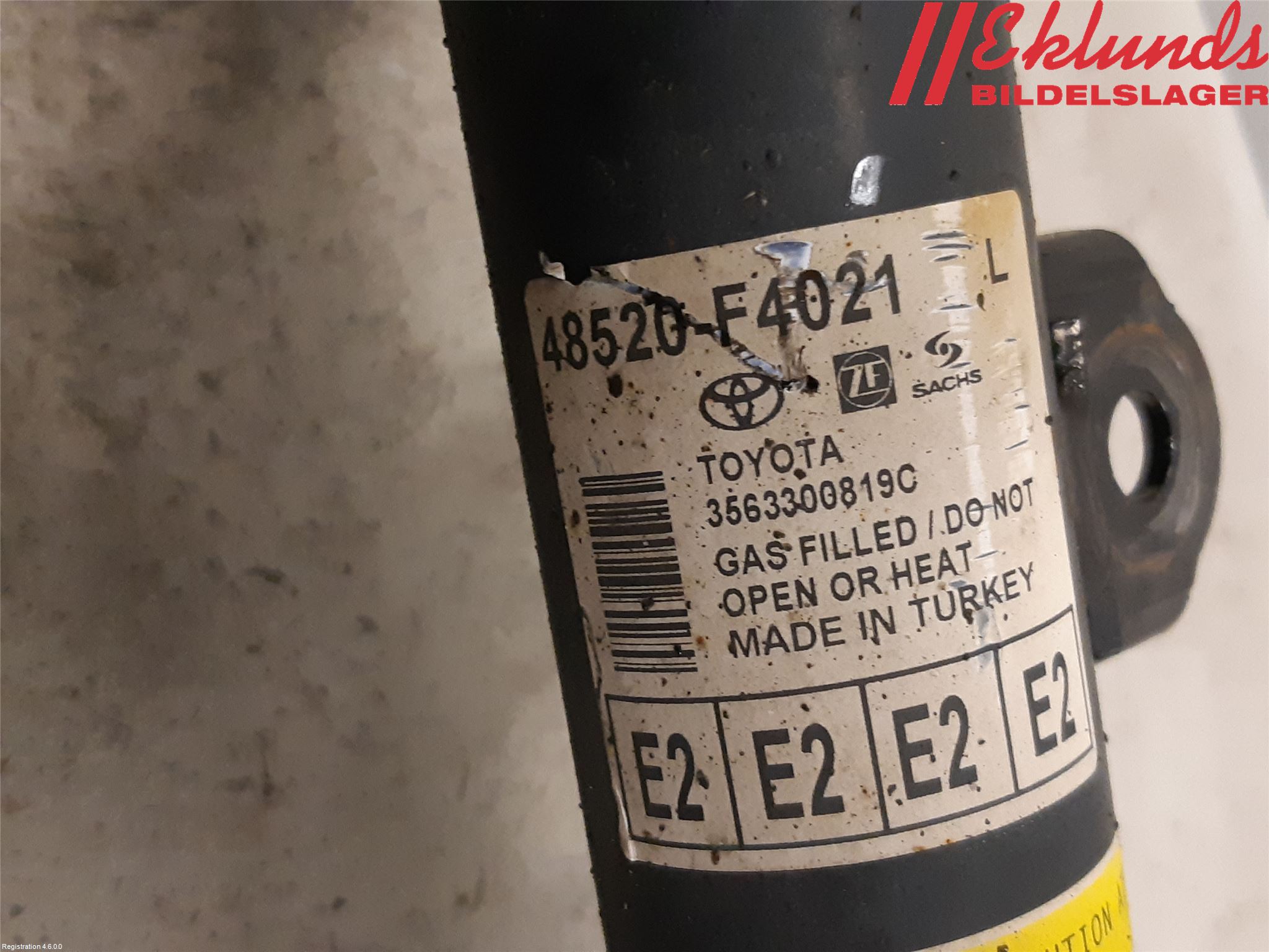 Toyota C-HR 16-23 Fjäderben Fram Vänster