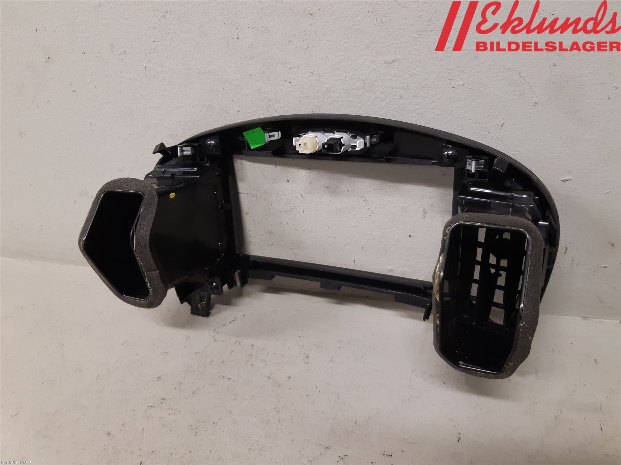 Nissan JUKE 14-19 Defrosterkanal-Munstycke