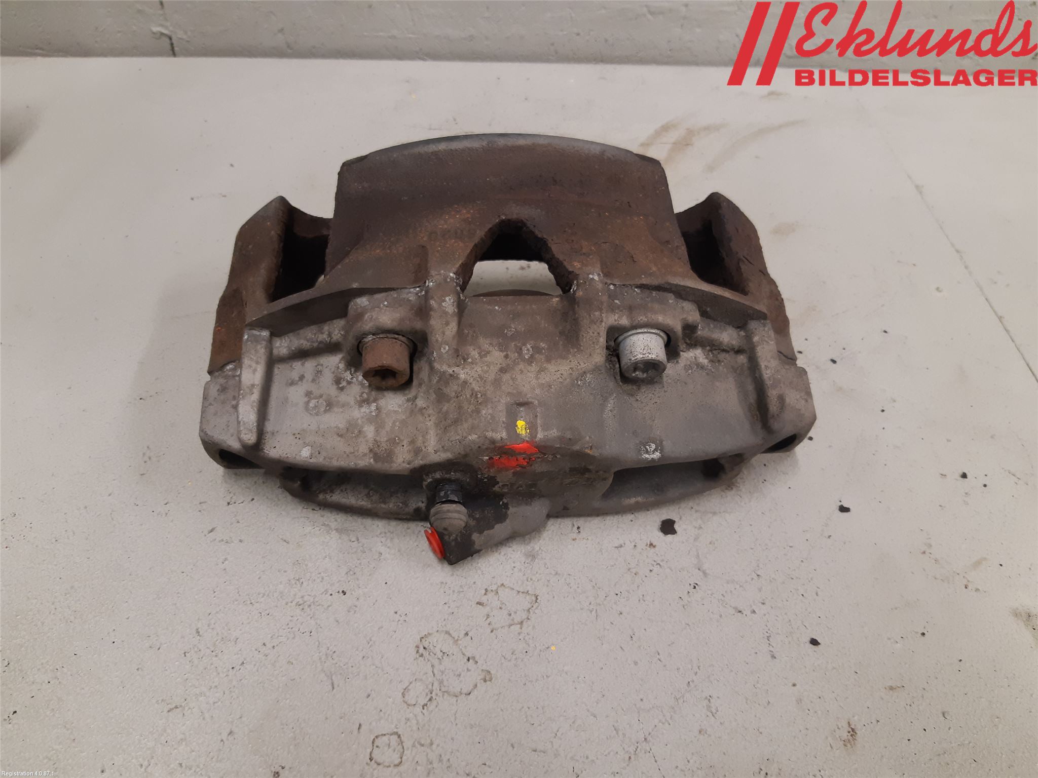 Volvo XC70 14-16 Bromsok Fram Vänster