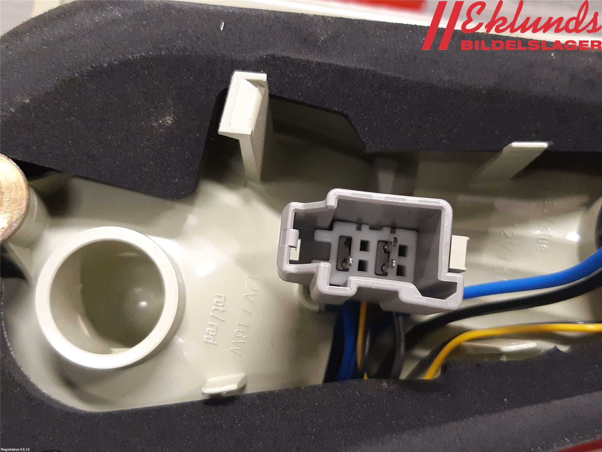 Volvo V70 08-13 Bakljus Lucka Hö