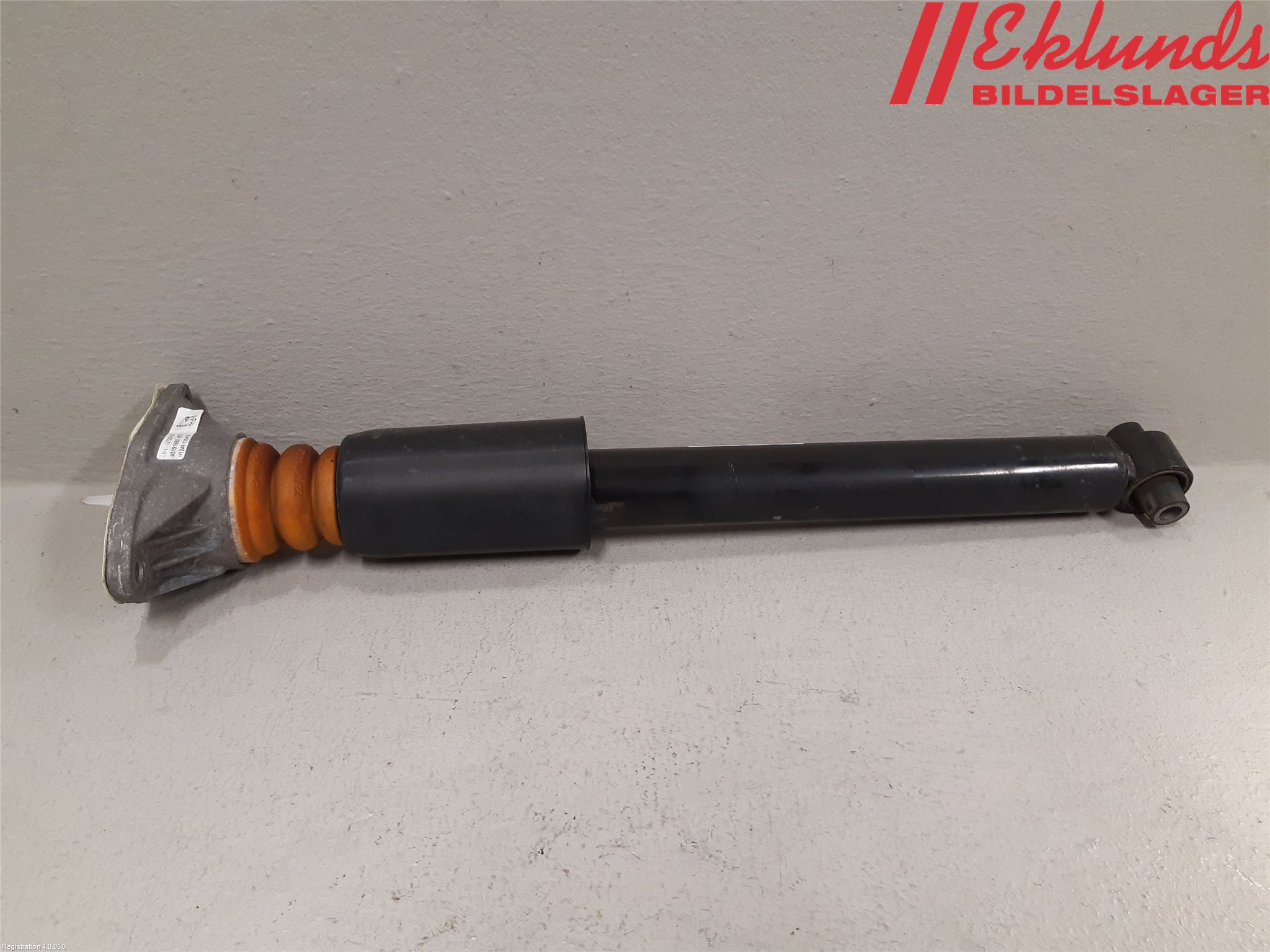 BMW 1 F20/F21 11-19 Stötdämpare Bak