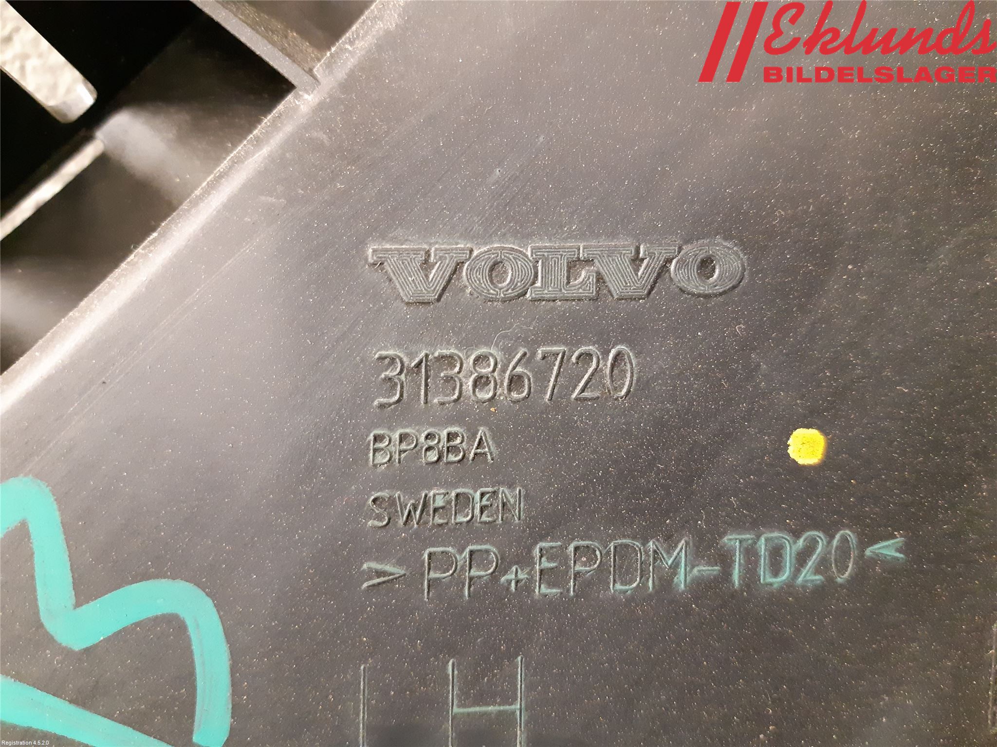 Volvo S60 14-18 Stötfångarfäste Bak Vä