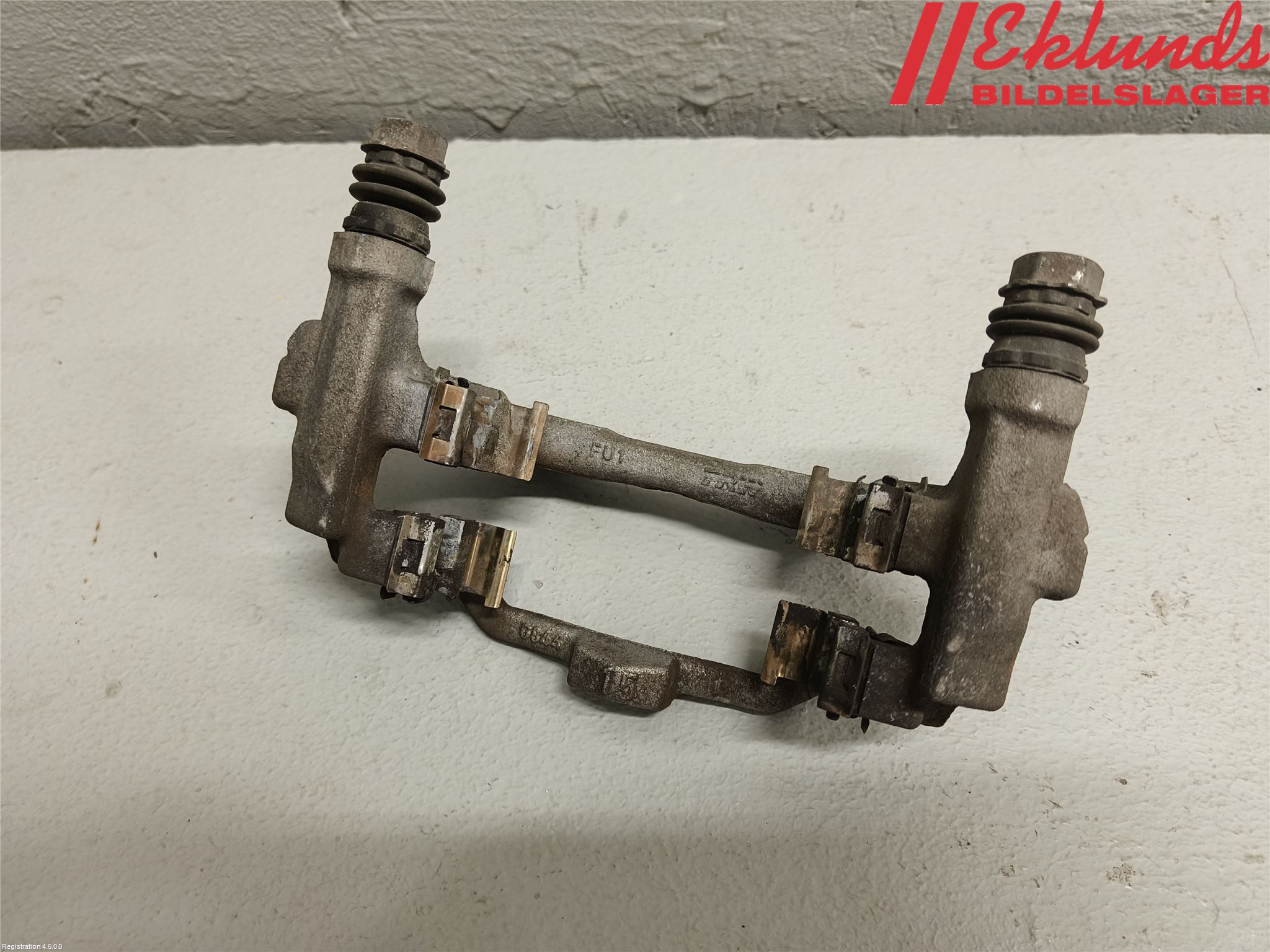 Toyota COROLLA 19- Bromsokshållare