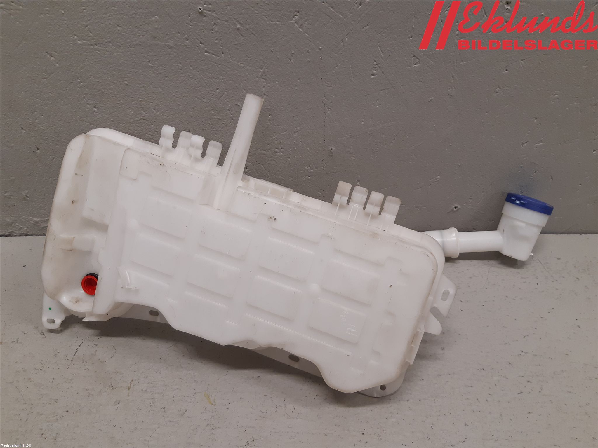 Peugeot PARTNER/E-PARTNER 19- Spolartank Vindruta