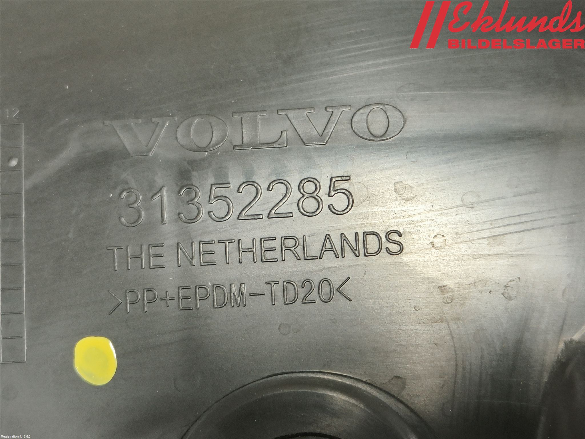 Volvo V60 14-18 Stötfångarfäste Bak Hö