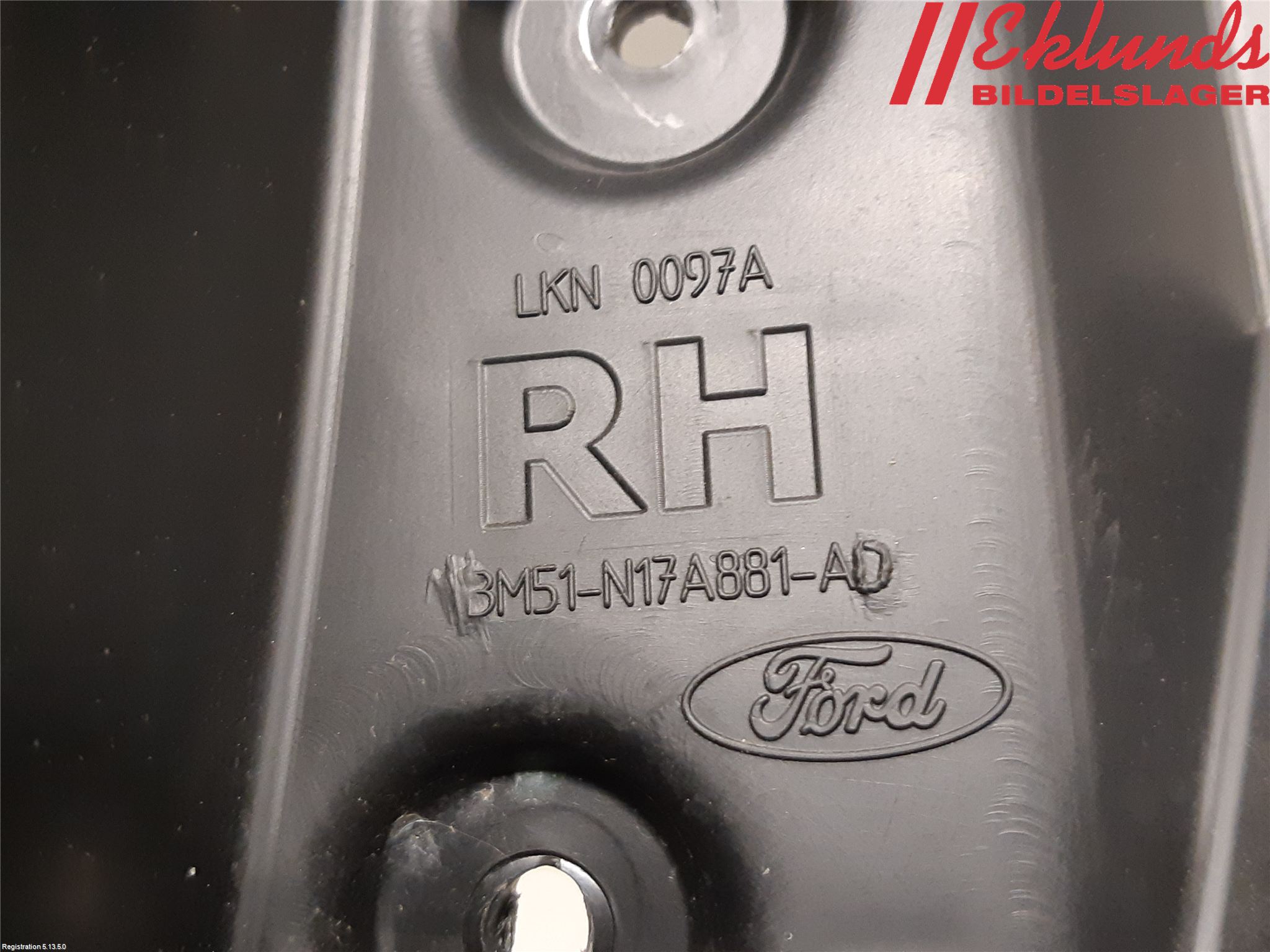 Ford FOCUS 15-18 Stötfångarfäste Bak Hö