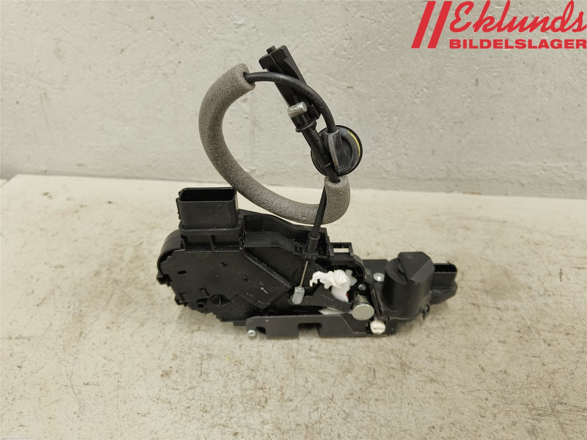 Volvo XC60 09-13 Låskista-Dörrlås