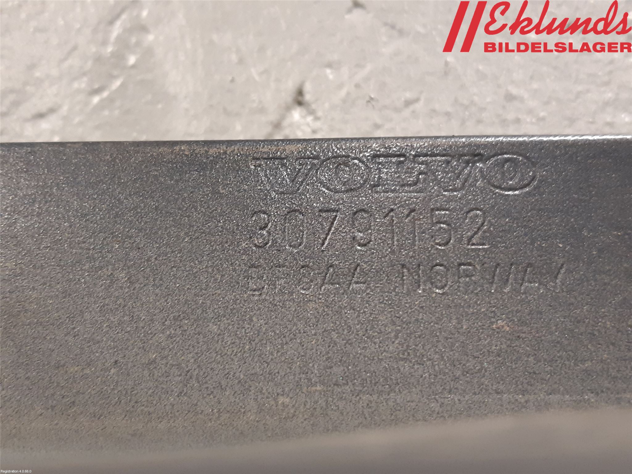 Volvo V70 08-13 Stötfångarbalk Fram