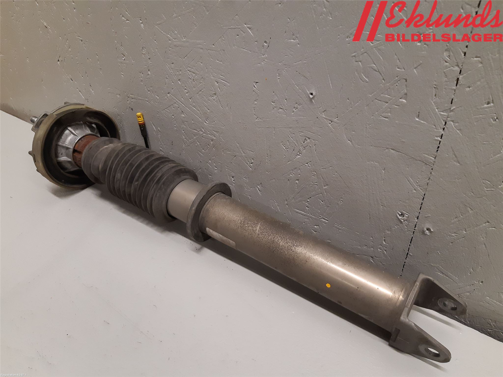 Porsche 911 64- Fjäderben Bak Vänster