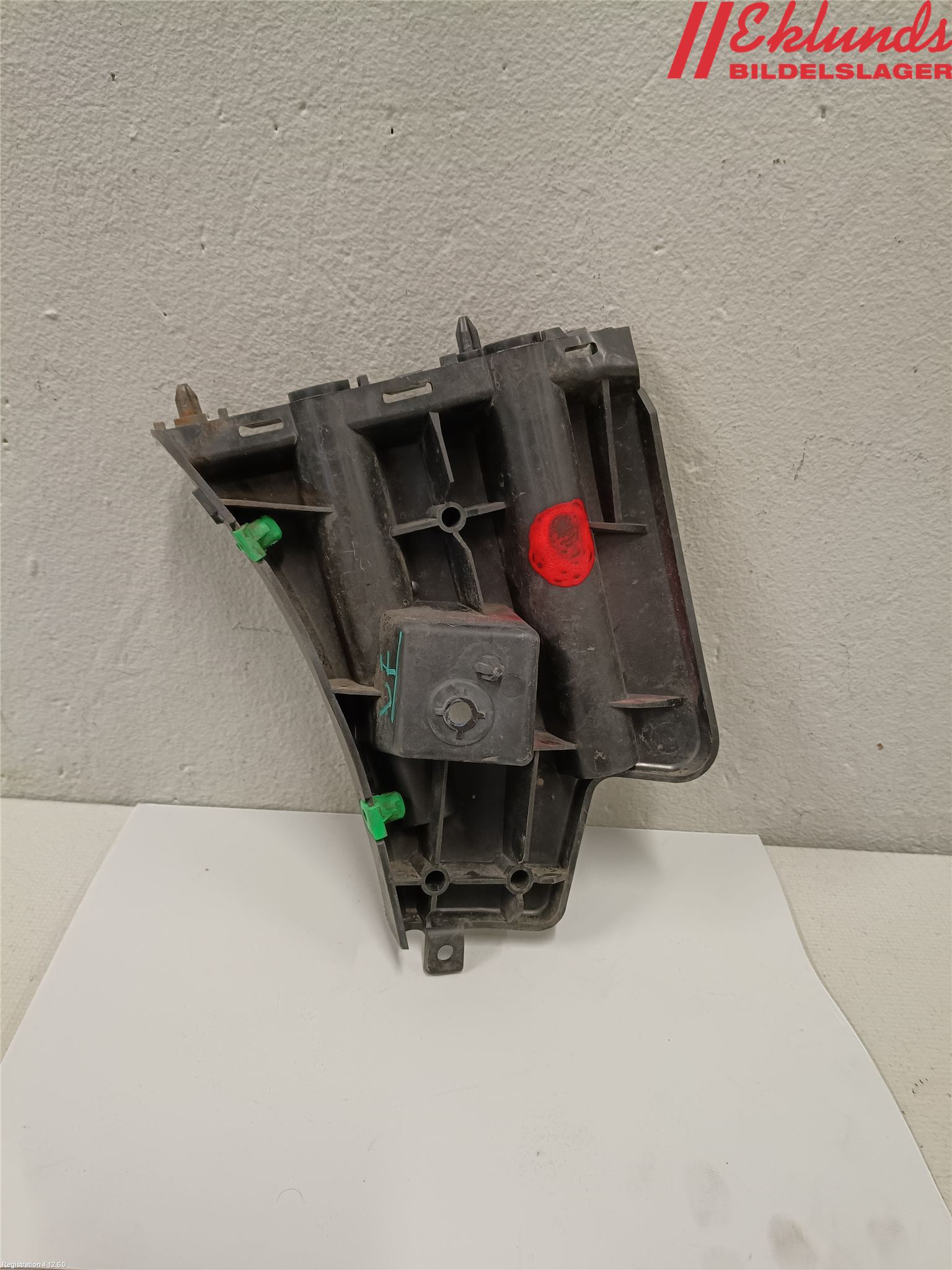 Volvo S60 11-13 Stötfångarfäste Fram Vä