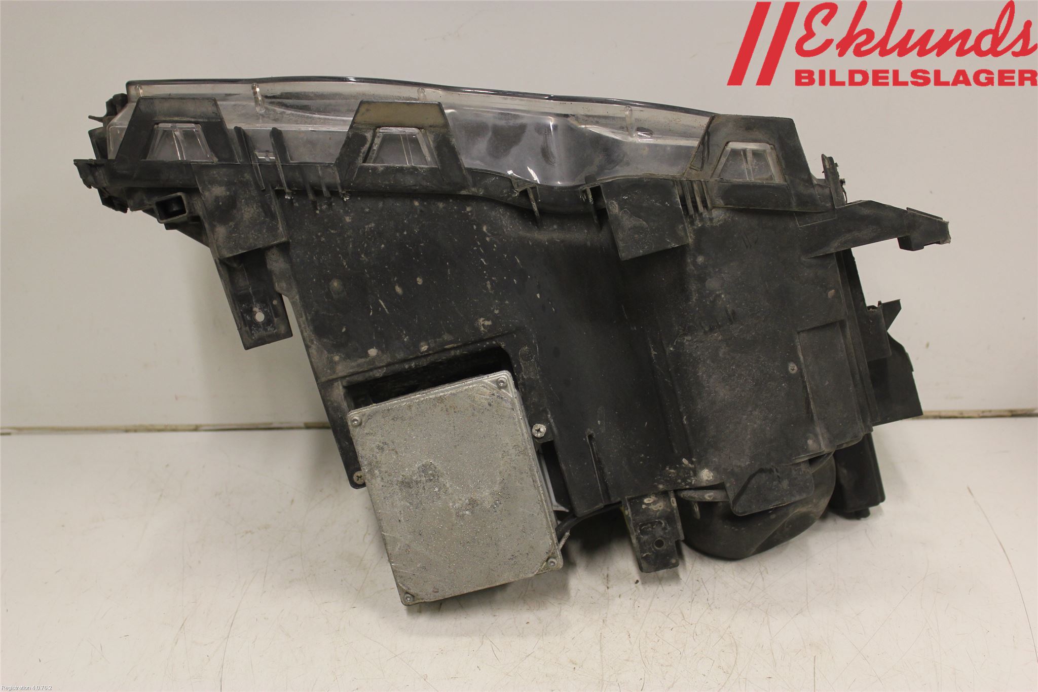 BMW 3 E46      98-05 Strålkastare Vänster