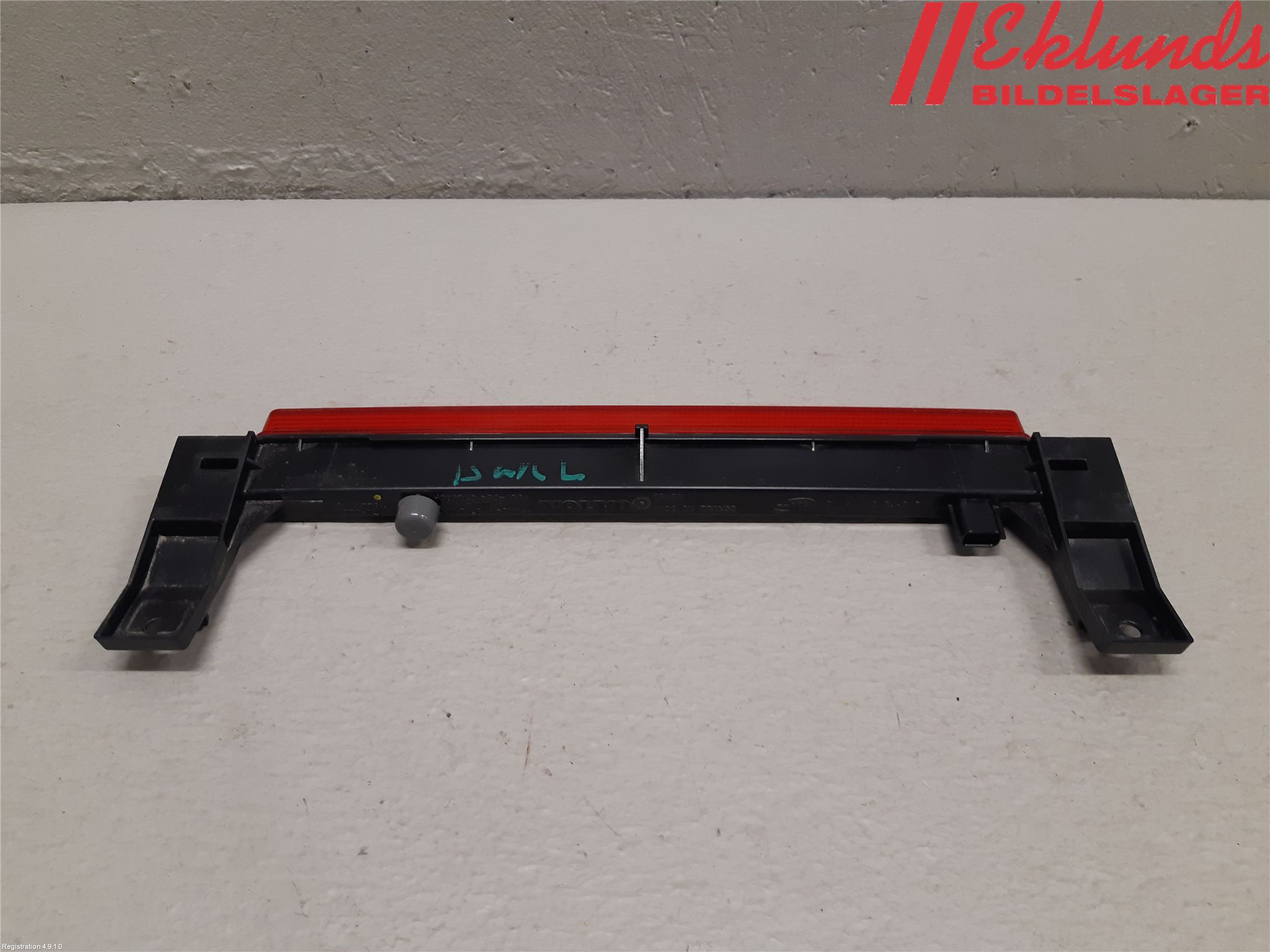 Volvo XC40/RECHARGE 18- Bromsljus Bakruta