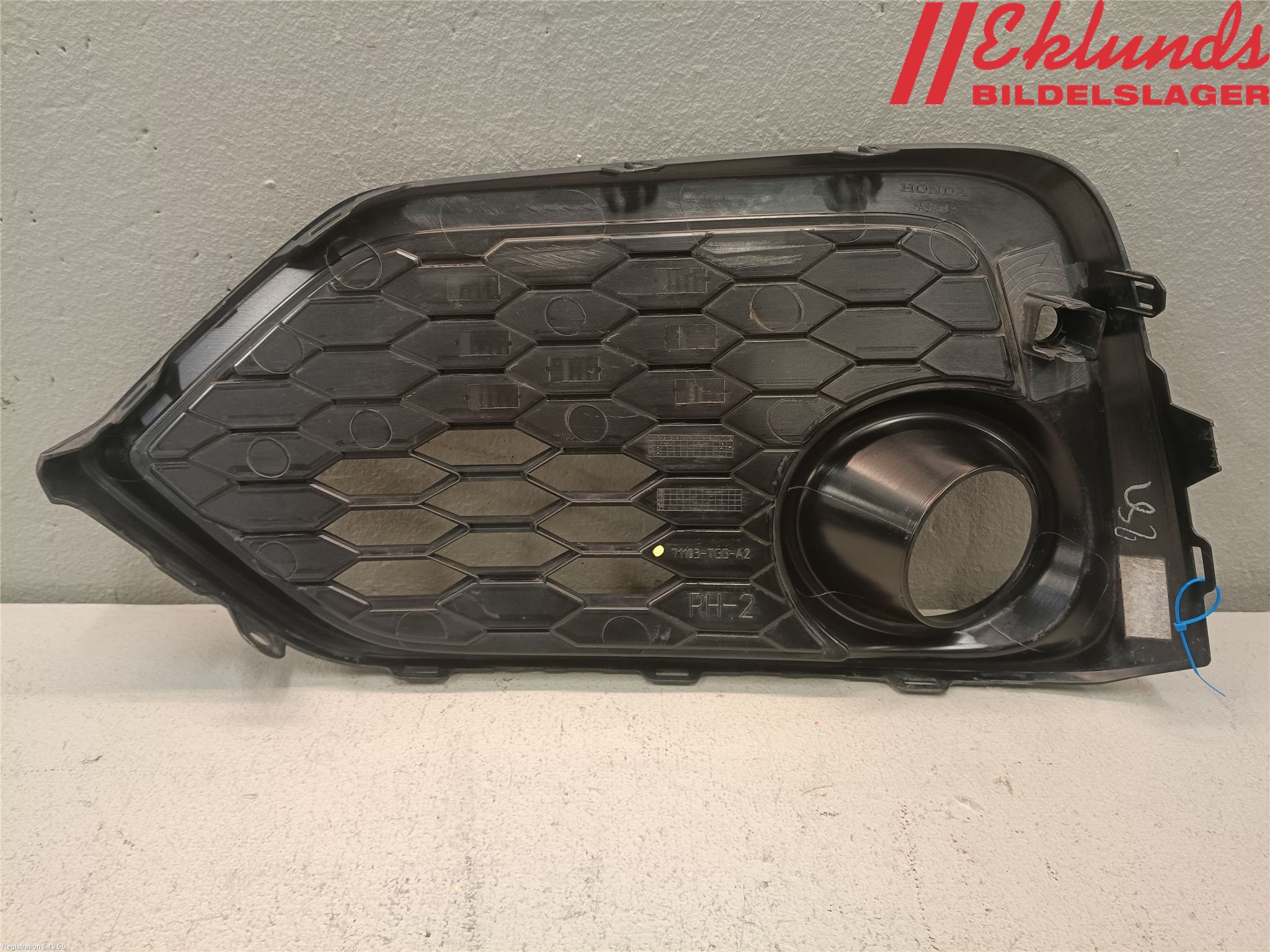 Honda CIVIC 17-22 Dimljussarg Fram
