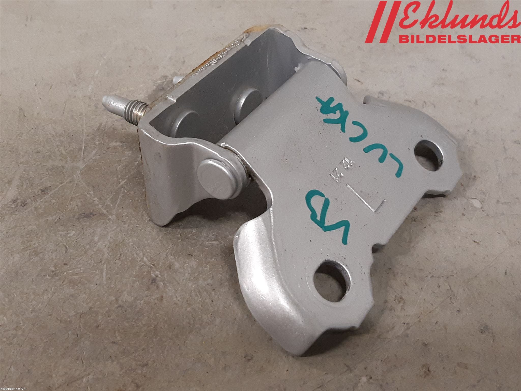 Toyota COROLLA 19- Bakluckegångjärn Vä