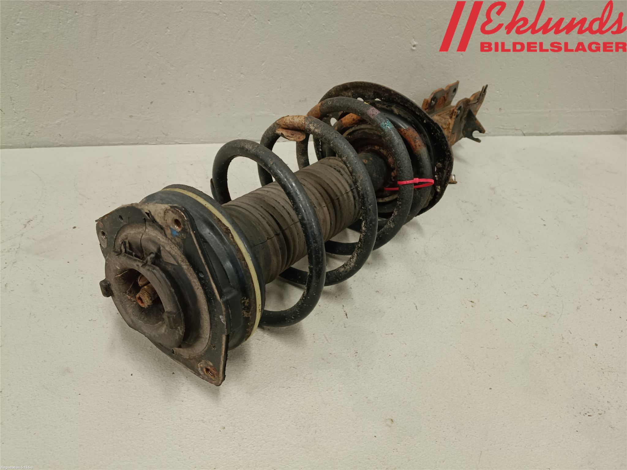 Nissan QASHQAI 10-14 Fjäderben Fram Vänster