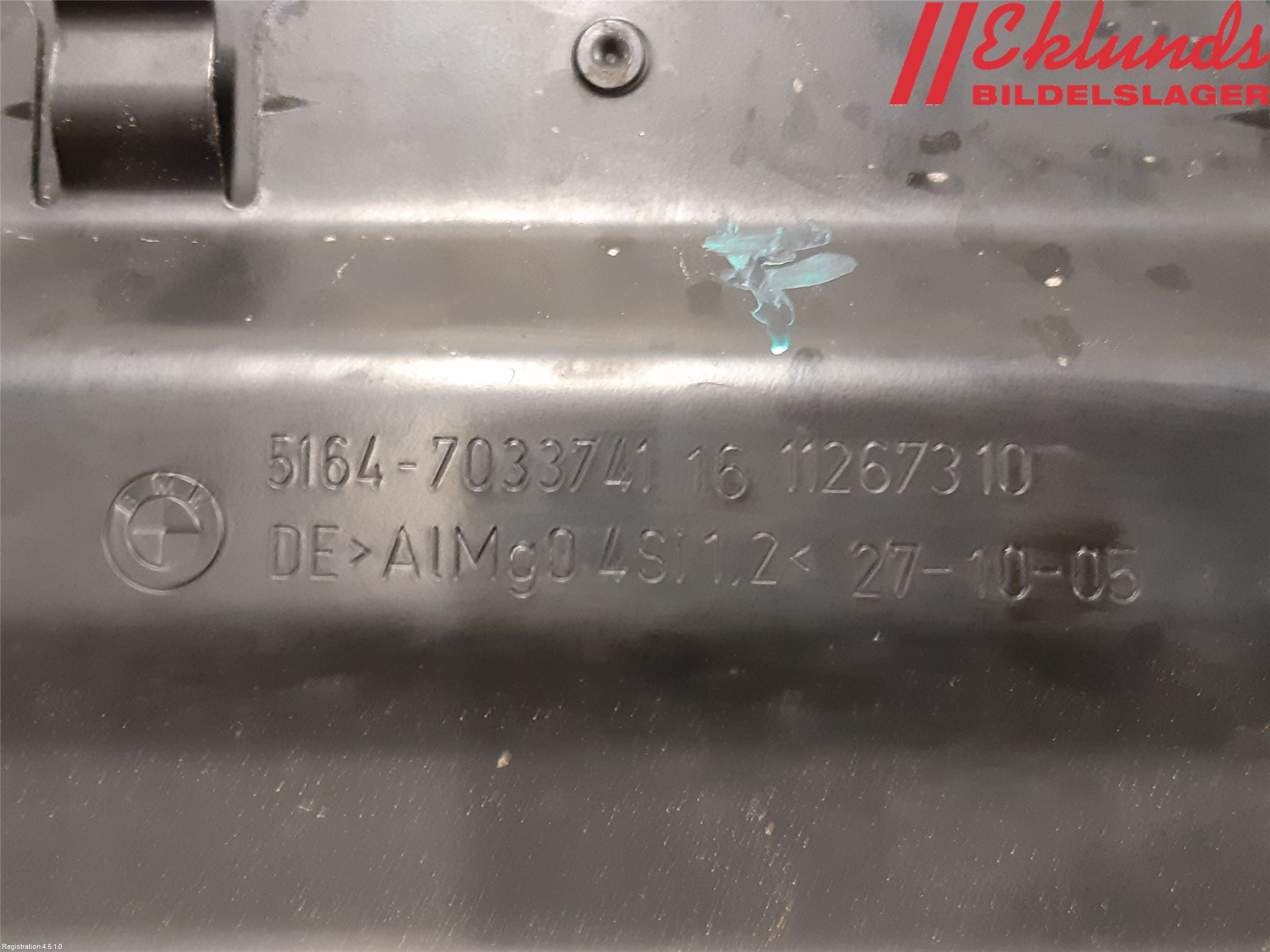 BMW 5 E60/61 Sed/Tou 02-10 Front Huvlåsplåt-Balk