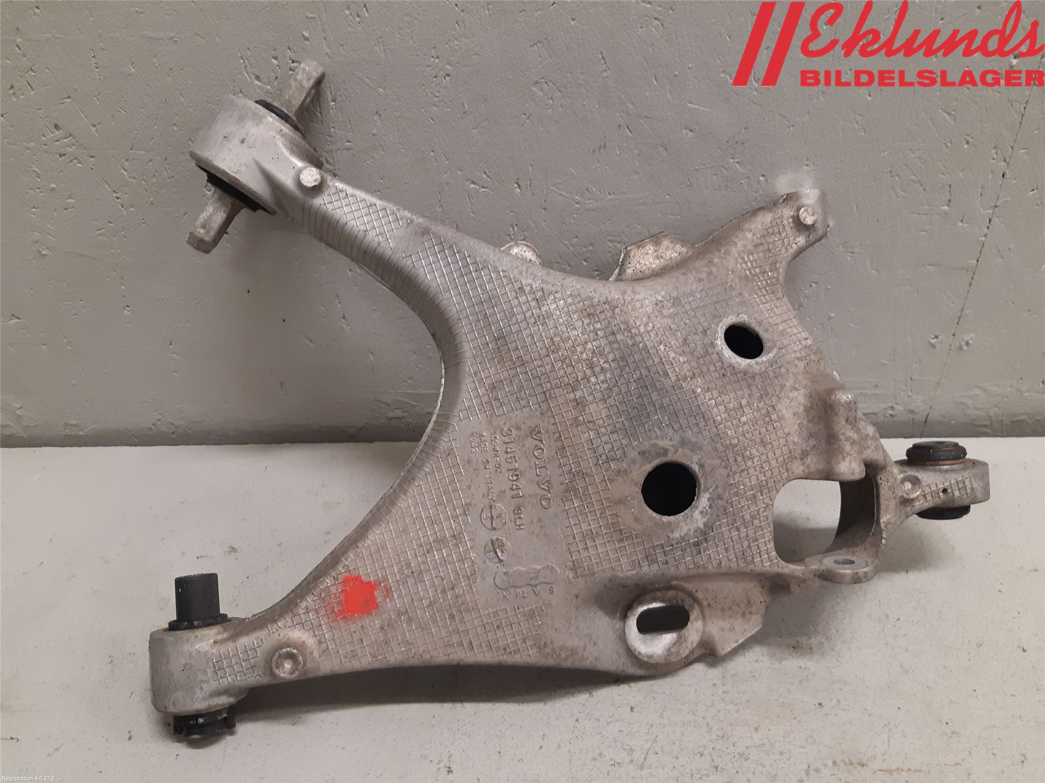 Volvo XC60 18- Bärarm Bak Vänster