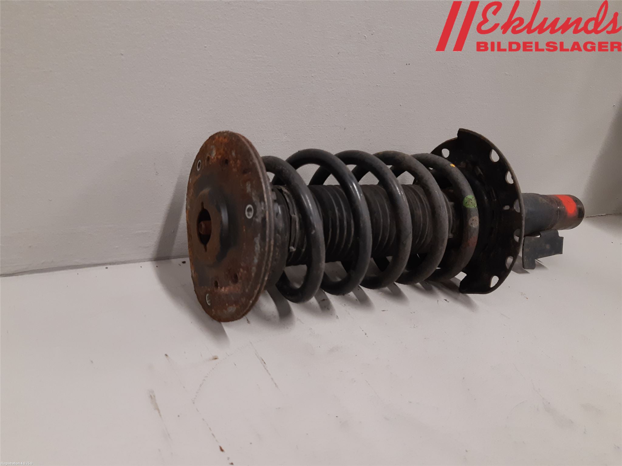 Volvo V60 14-18 Fjäderben Fram Vänster