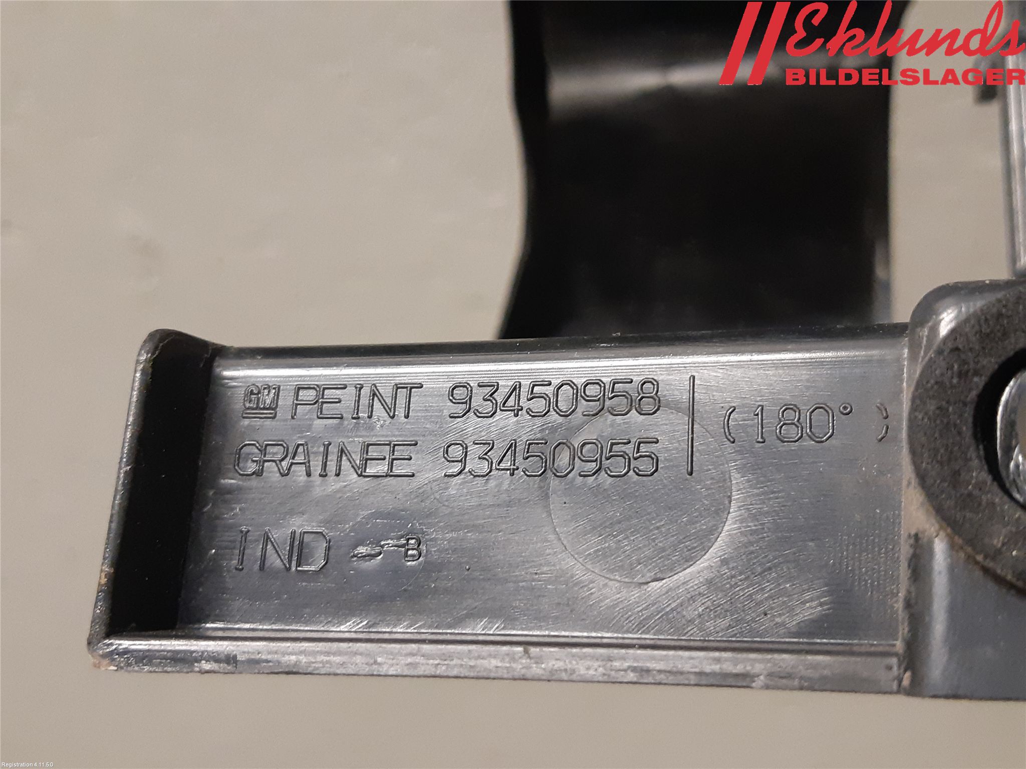 Renault TRAFIC/E-TECH 15- Bakljussarg