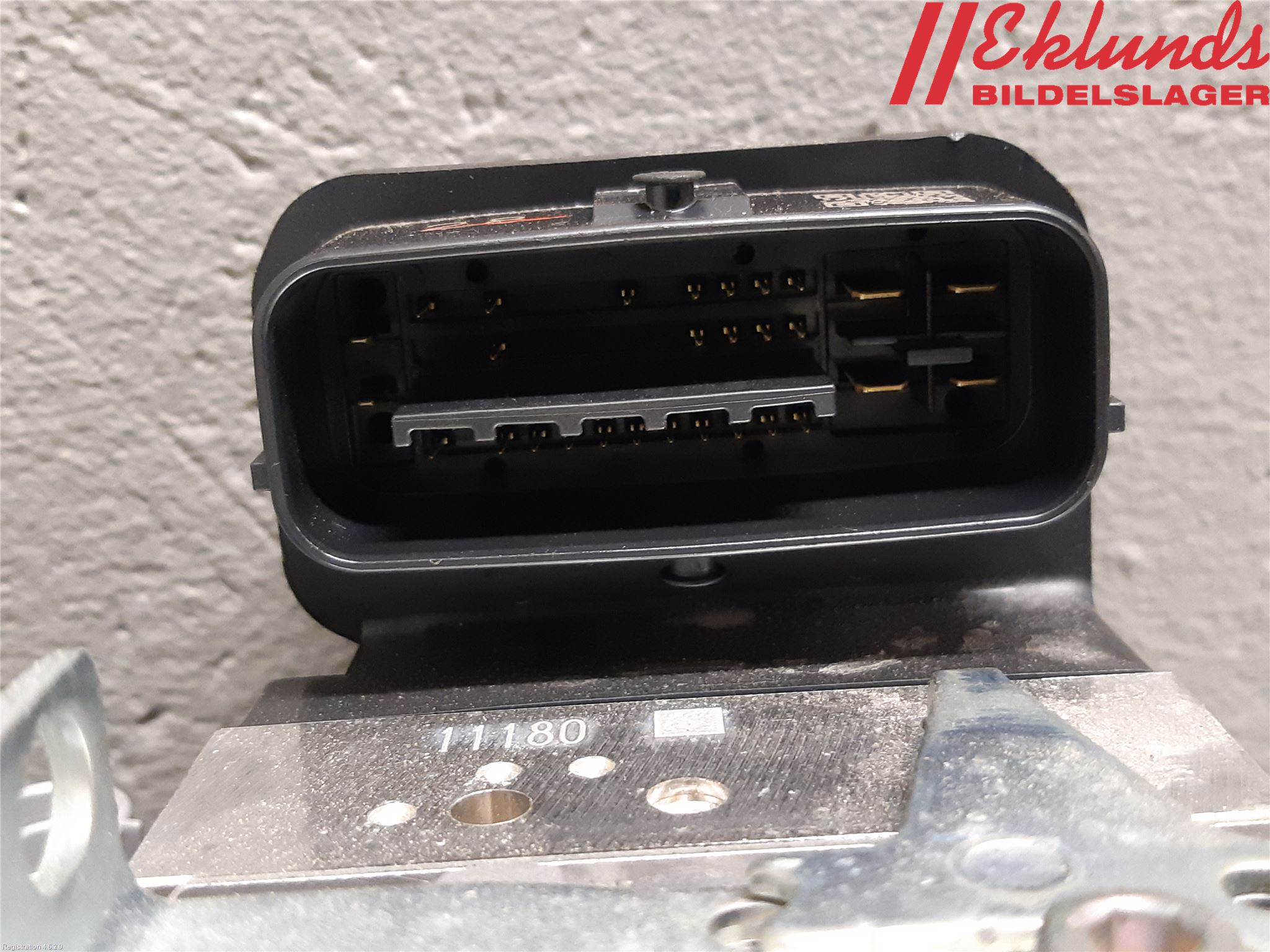 Toyota RAV4 19- Bromsservo