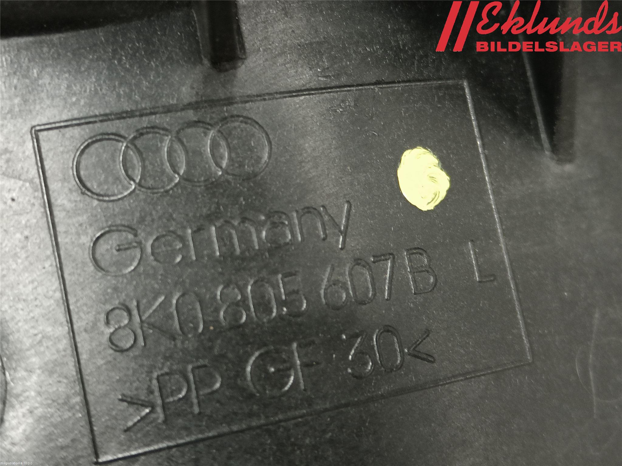 Audi A4/S4 08-11 Strålkastarsarg Vänster