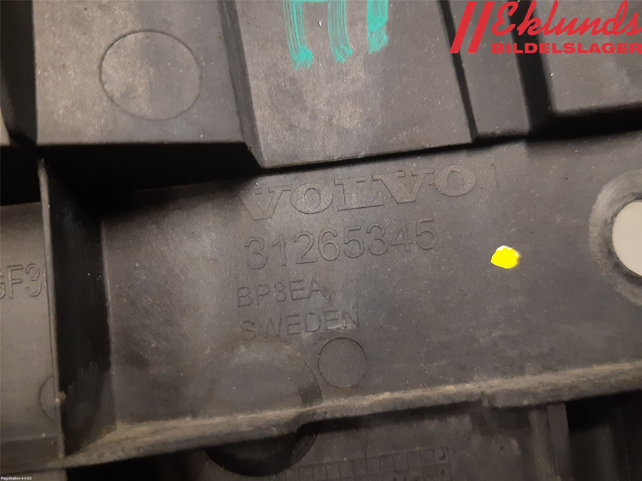 Volvo V70 08-13 Stötfångarfäste Fram Hö