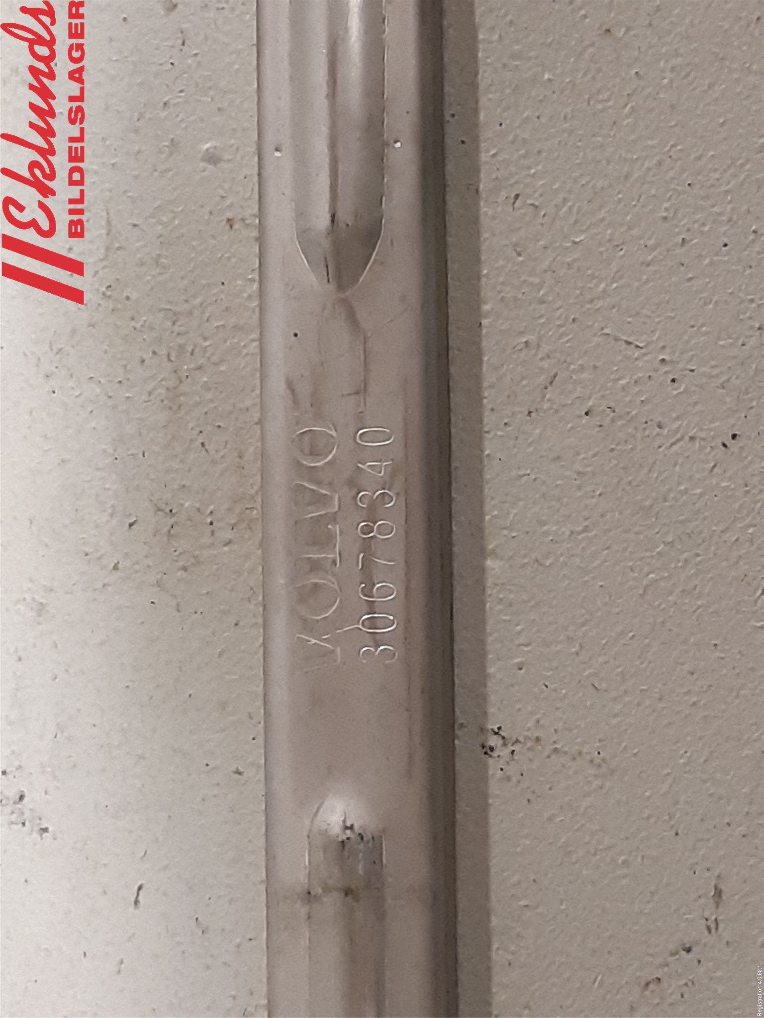 Volvo V70 08-13 Strålkast Fästsarg