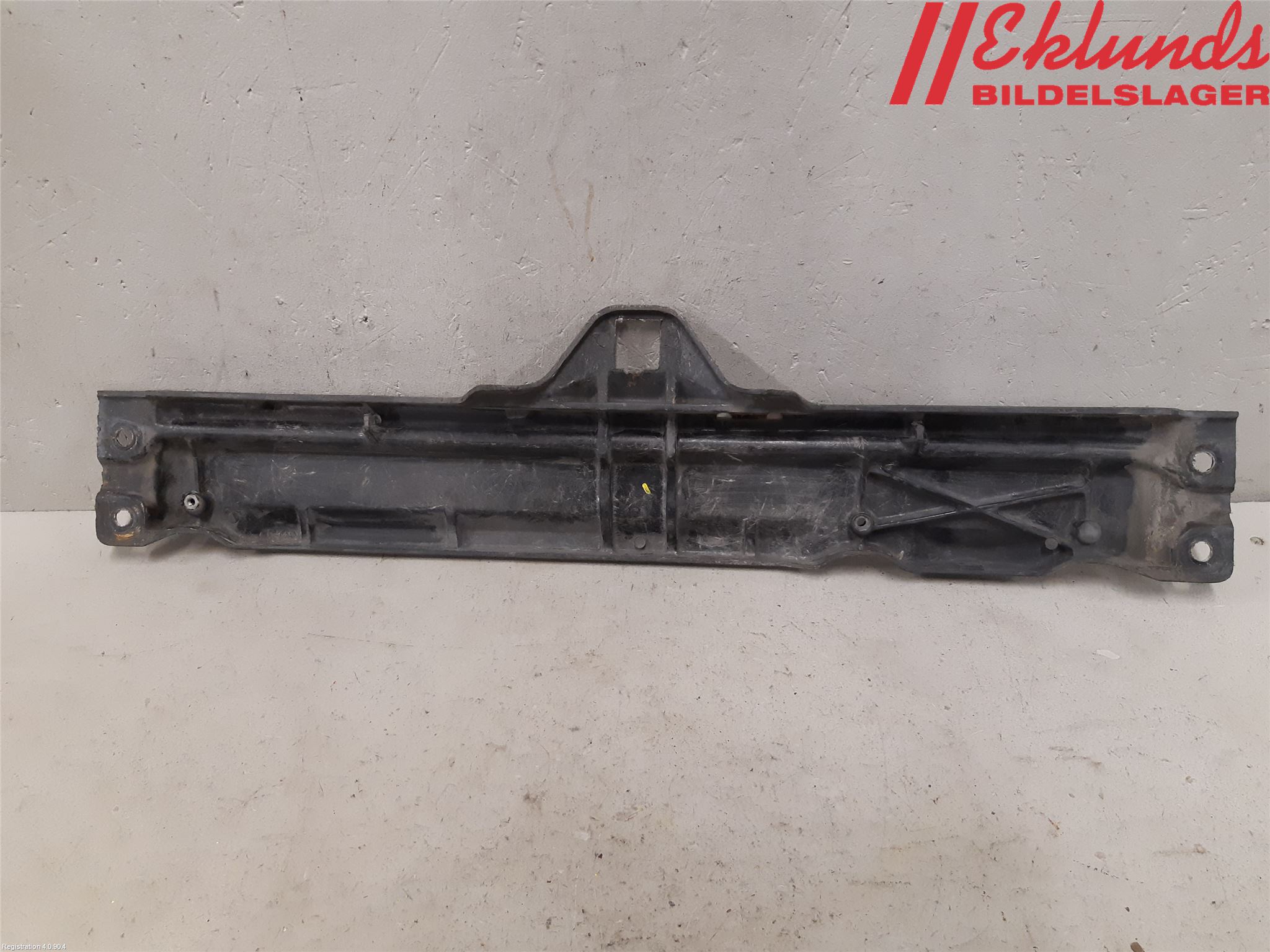 Volvo 740 84-87 Frontplåt